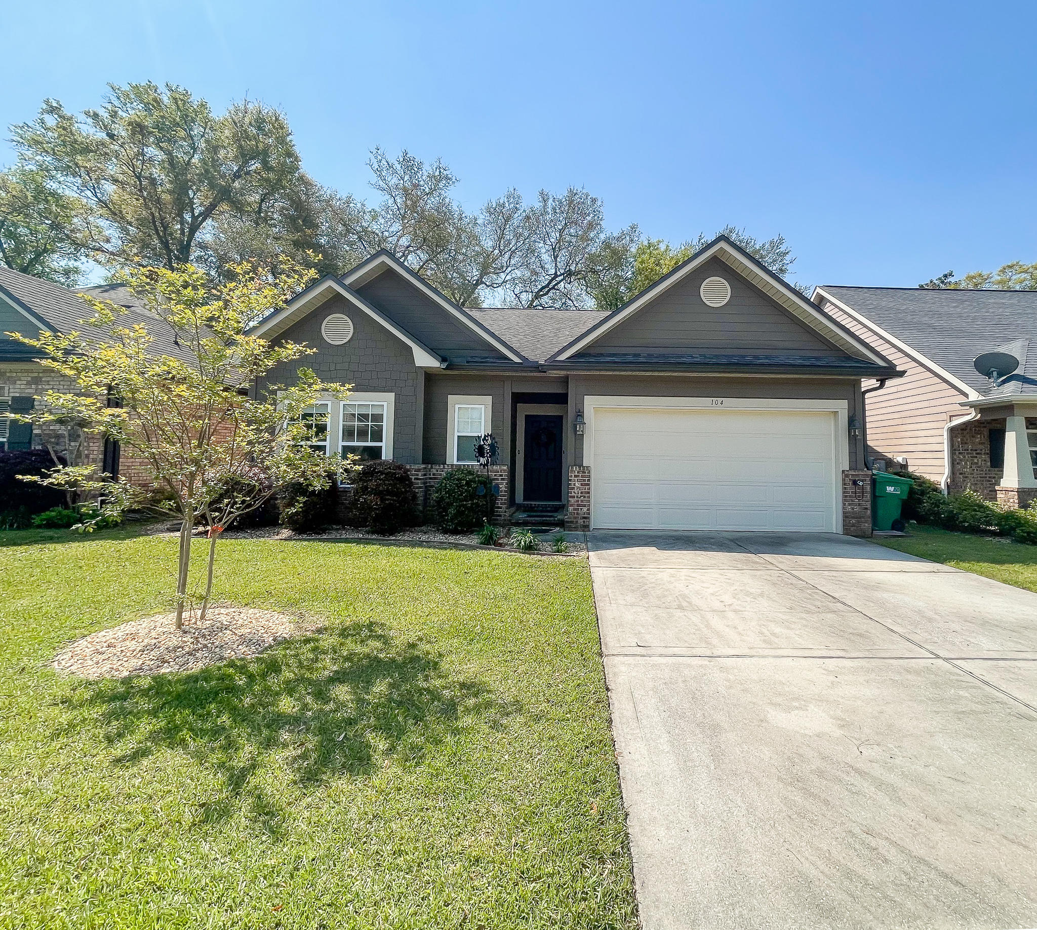 Come see this move-in ready 3 bedroom, 2.5 bathroom home constructed by a local builder. A large foyer ends in arched entryway to the family room, and is open to the kitchen and dining areas. The kitchen features beautiful 42'' cabinets with crown molding, granite countertops, spacious pantry, and a large breakfast bar. There is eating space in the kitchen as well as a dining room - so the dining room could be used for a nice office or play space. This home has a split bedroom design with two bedrooms and a full bath at the front of the house, and the master bedroom suite at the back. The large master suite is the complete package with a spa like master bath area - tile stand alone shower, a garden tub, raised vanities with granite tops and soft close drawers, walk-in (click more)