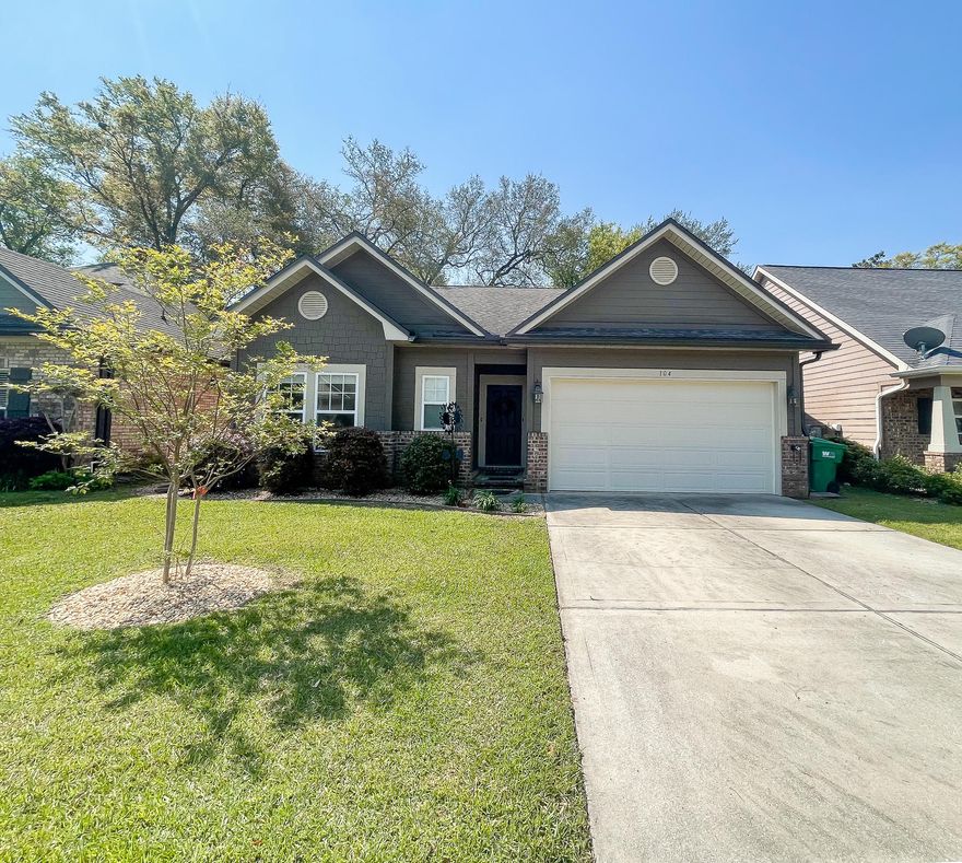 Come see this move-in ready 3 bedroom, 2.5 bathroom home constructed by a local builder. A large foyer ends in arched entryway to the family room, and is open to the kitchen and dining areas.  The kitchen features beautiful 42'' cabinets with crown molding, granite countertops, spacious pantry, and a large breakfast bar.  There is eating space in the kitchen as well as a dining room - so the dining room could be used for a nice office or play space.  This home has a split bedroom design with two bedrooms and a full bath at the front of the house, and the master bedroom suite at the back.  The large master suite is the complete package with a spa like master bath area - tile stand alone shower, a garden tub, raised vanities with granite tops and soft close drawers, walk-in (click more)