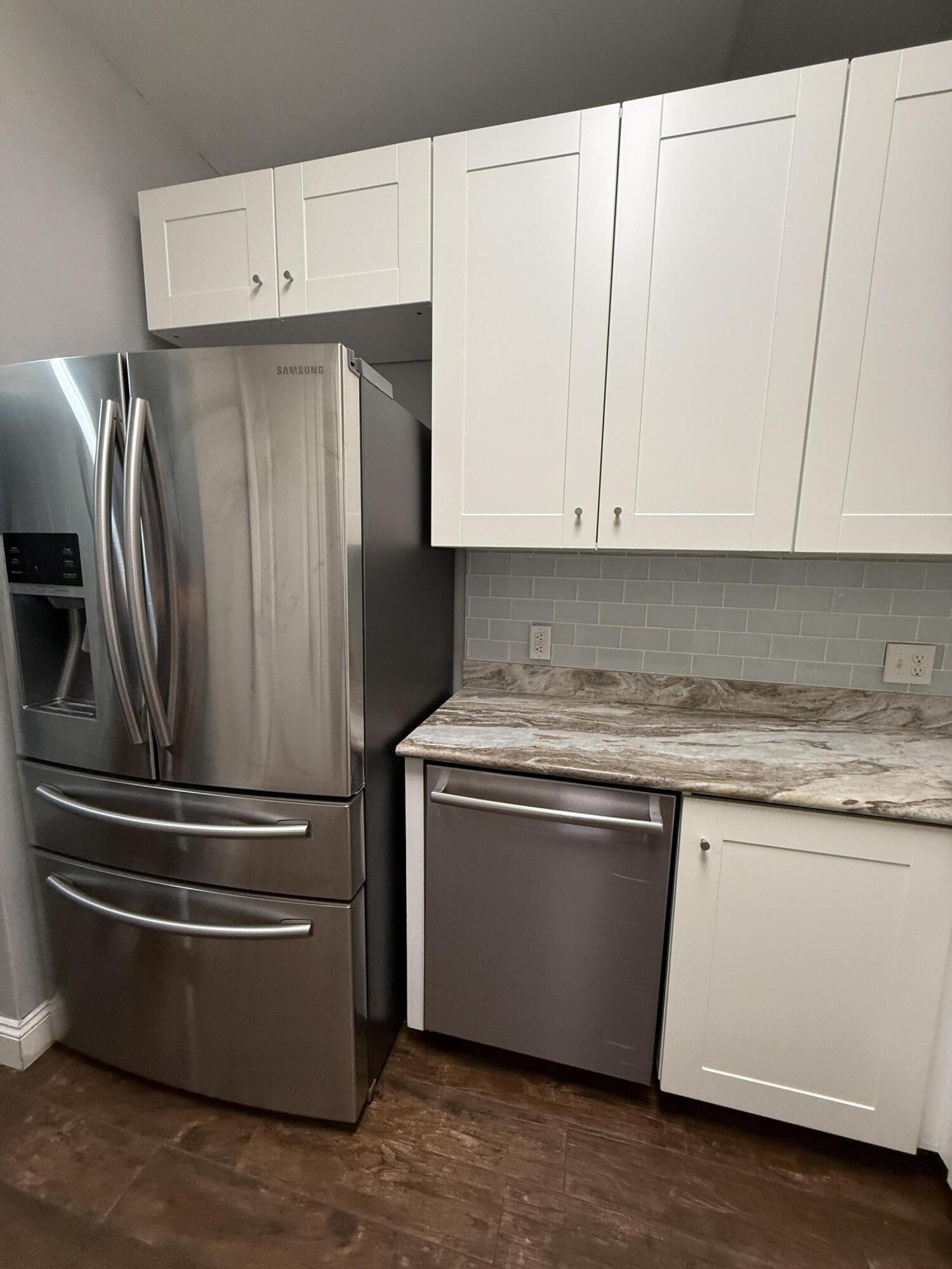 CHEROKEE BEND S/D PH 2 - Residential Lease