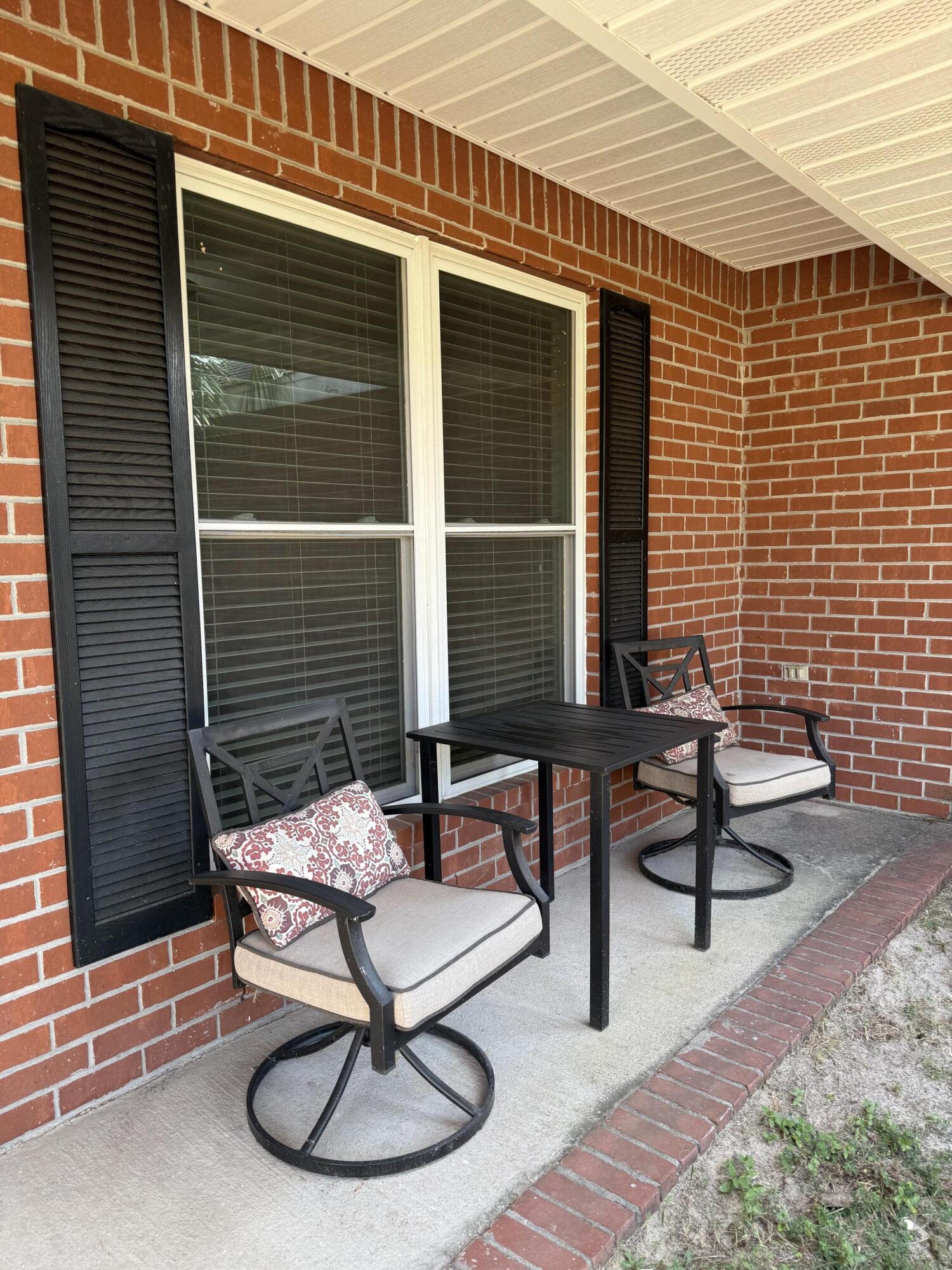 CHEROKEE BEND S/D PH 2 - Residential Lease