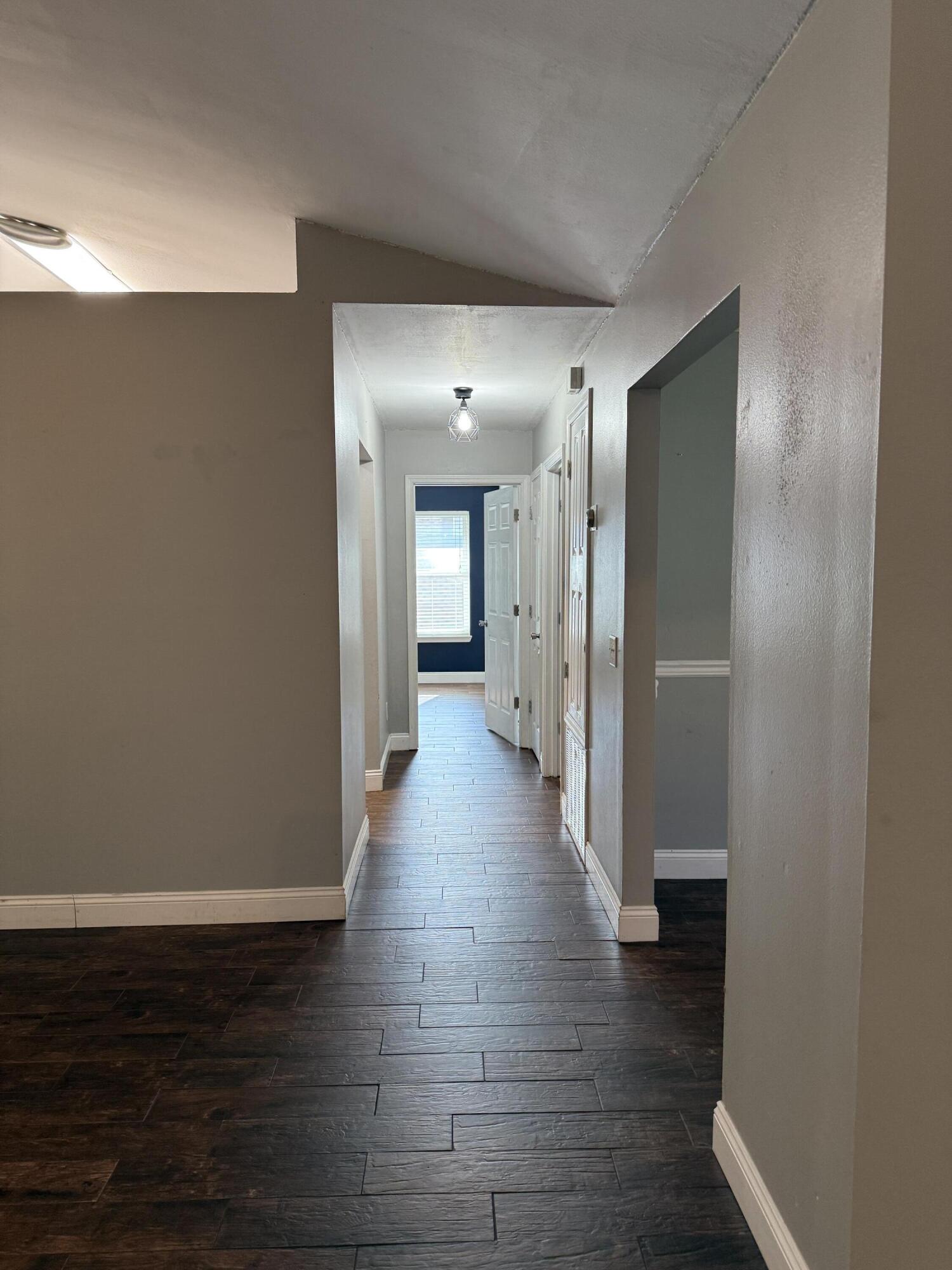 CHEROKEE BEND S/D PH 2 - Residential Lease