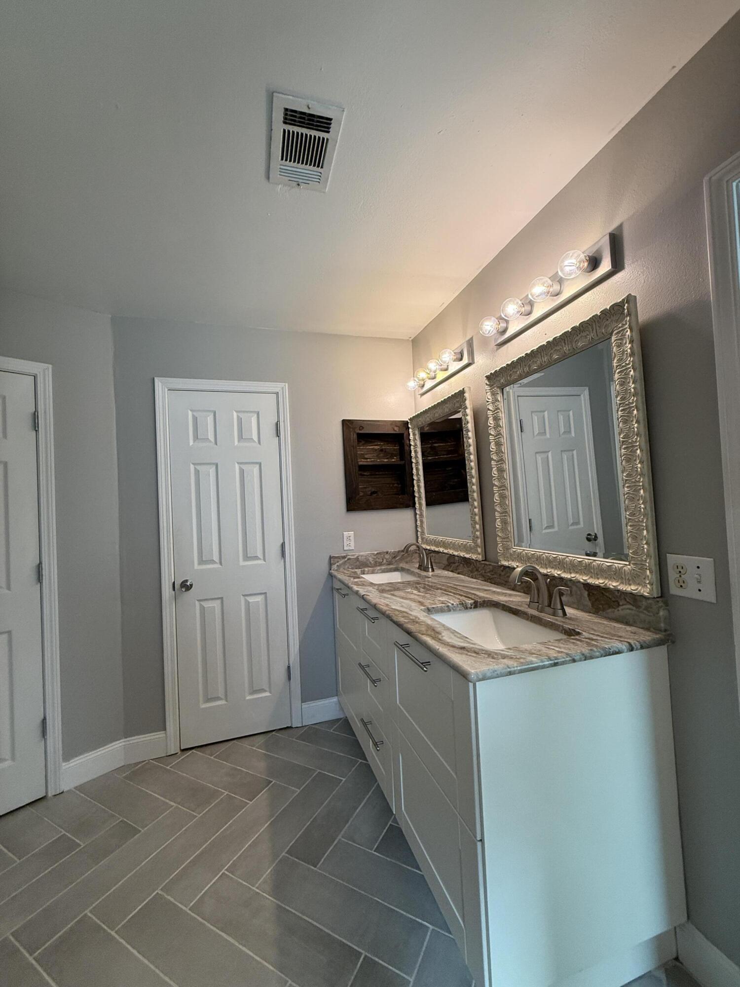 CHEROKEE BEND S/D PH 2 - Residential Lease