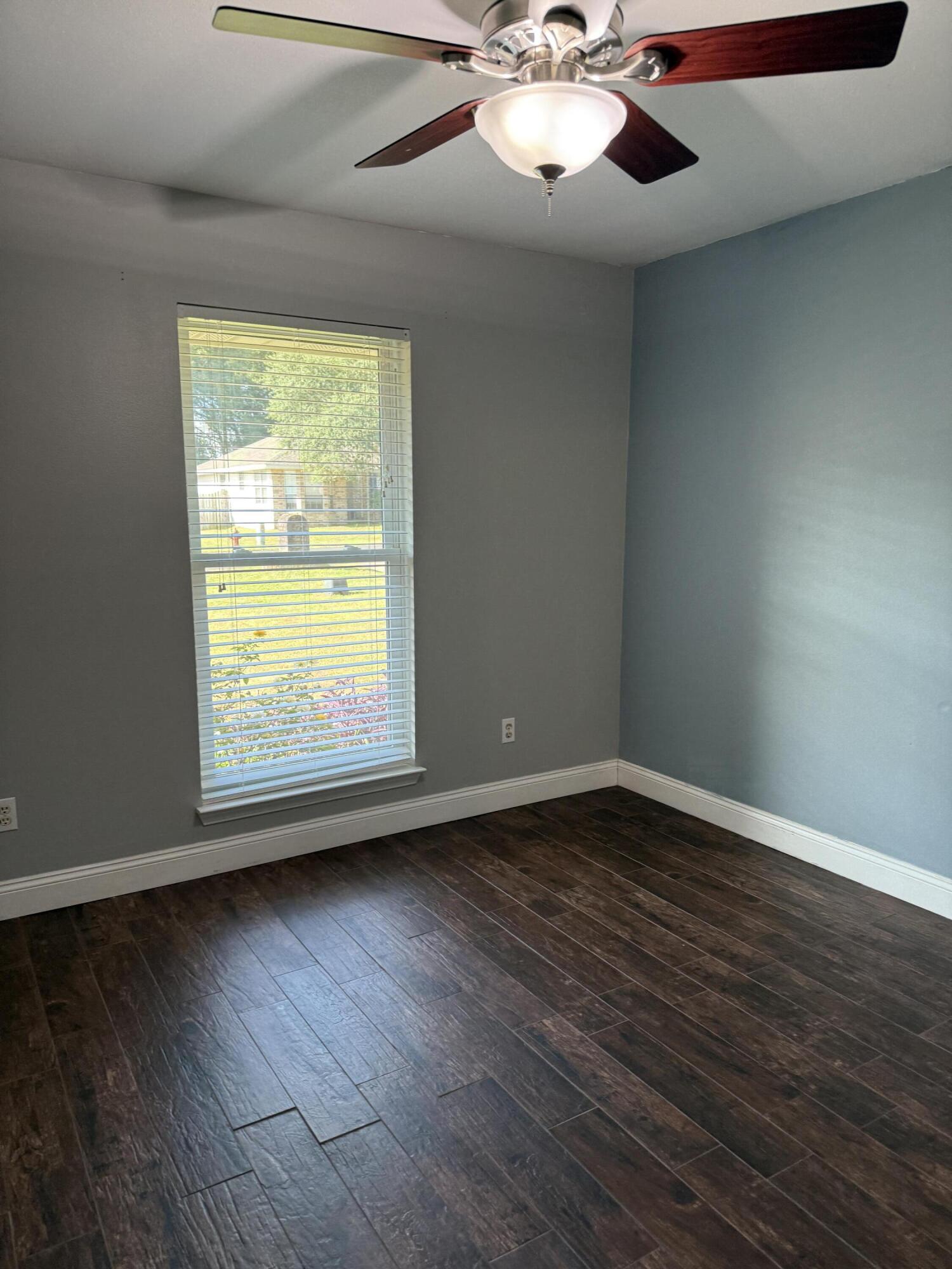 CHEROKEE BEND S/D PH 2 - Residential Lease