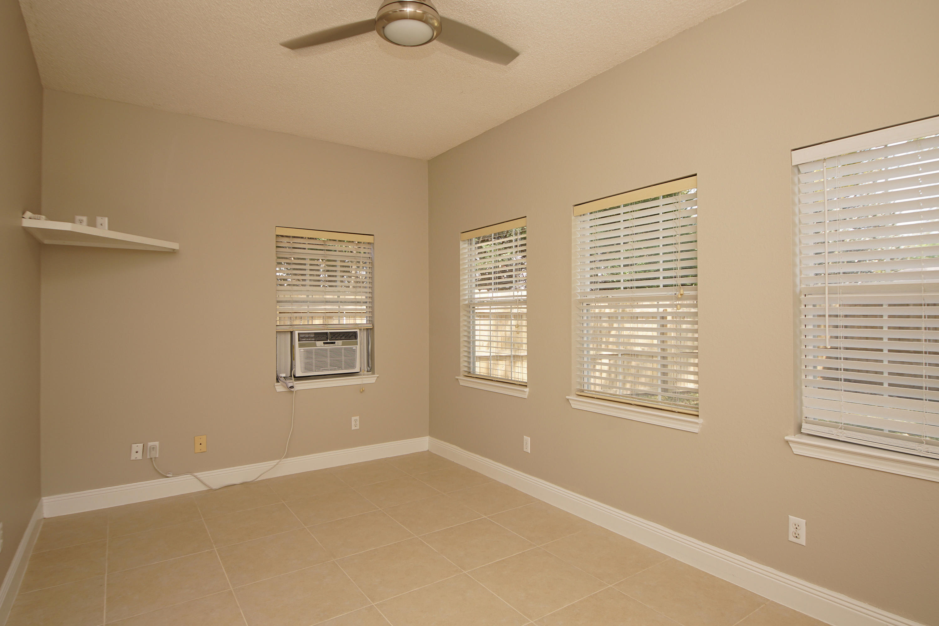 PARKWOOD COVE AT BLUEWATER BAY - Residential
