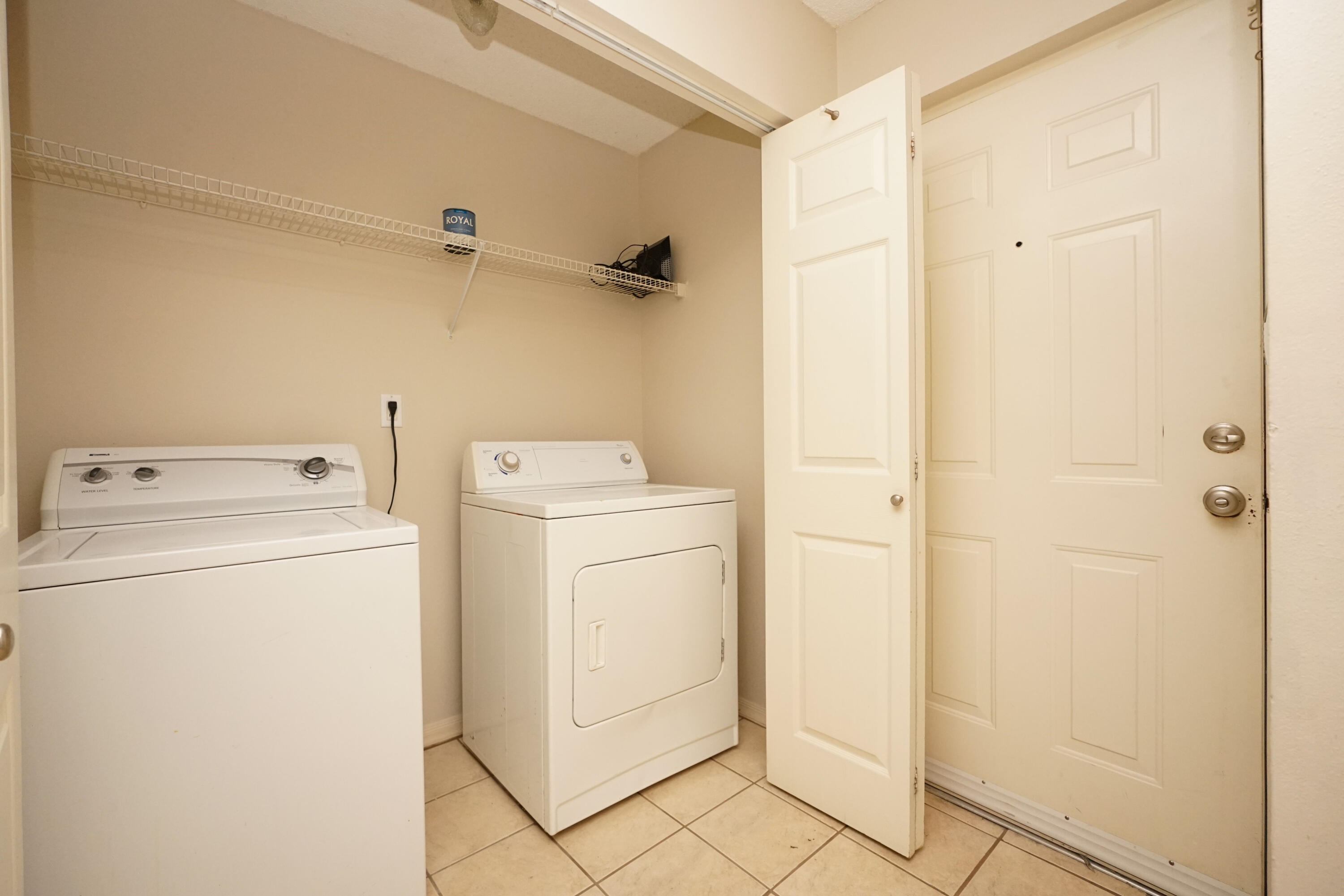 FLORIDA CLUB - Residential Lease