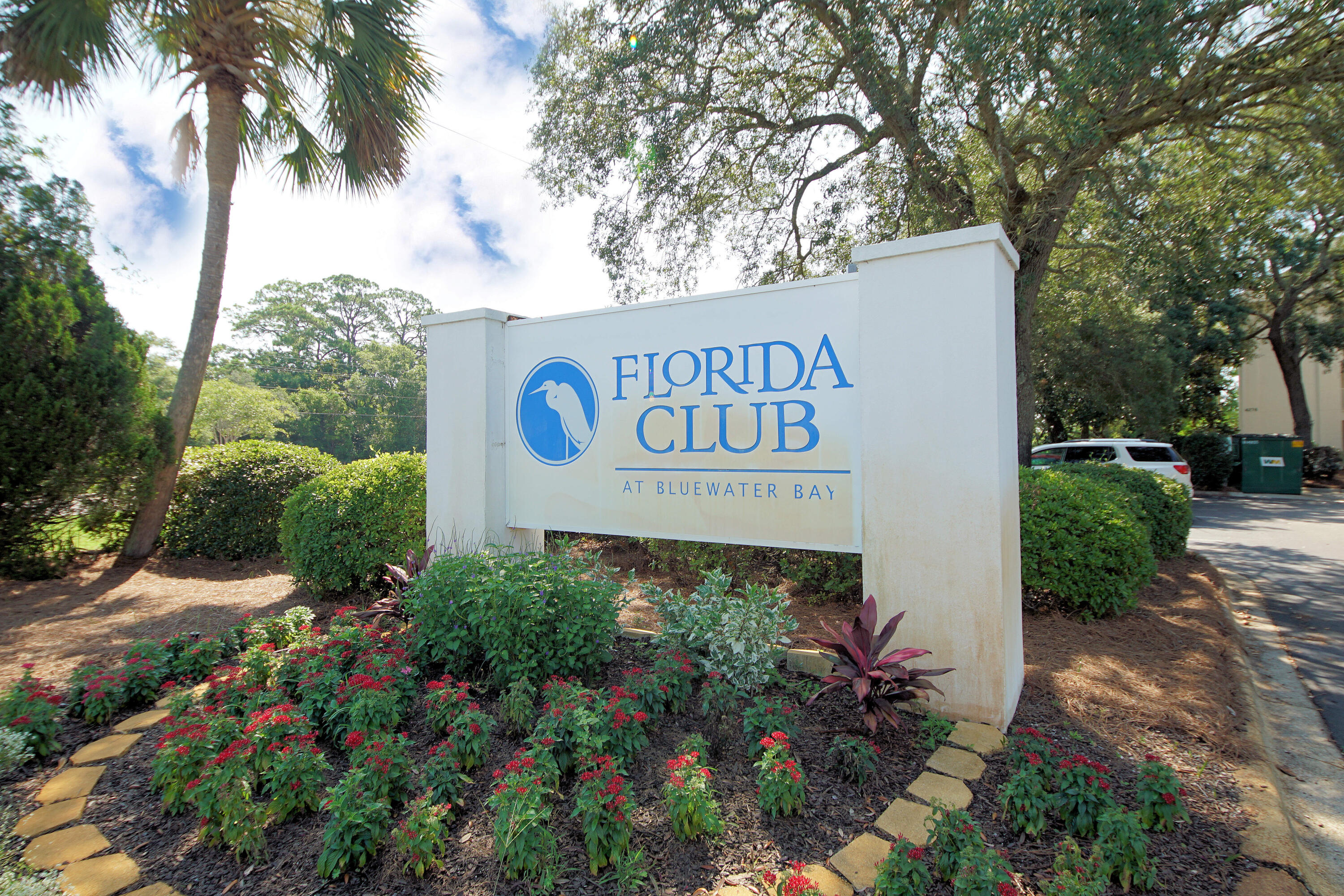 FLORIDA CLUB - Residential Lease