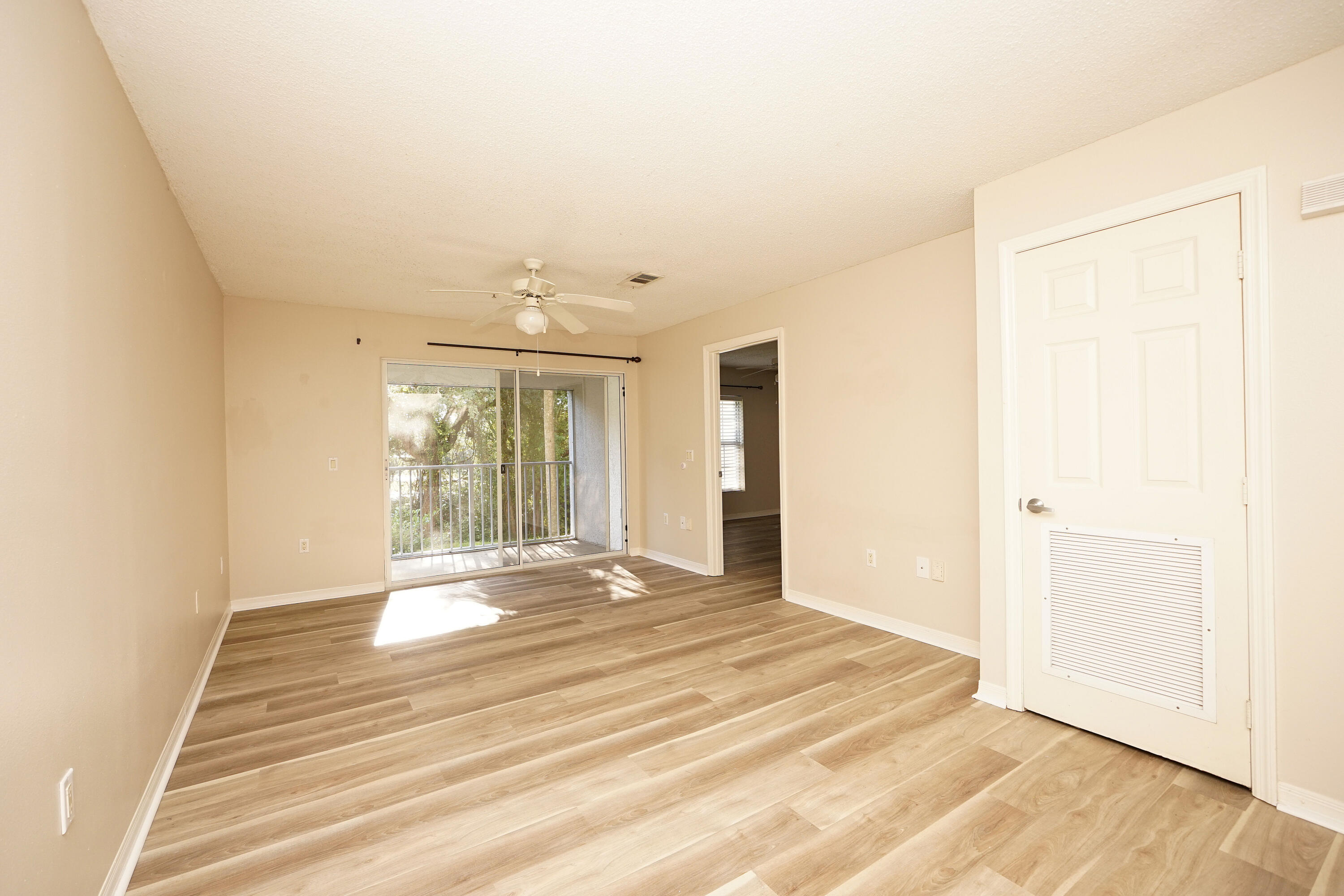 FLORIDA CLUB - Residential Lease