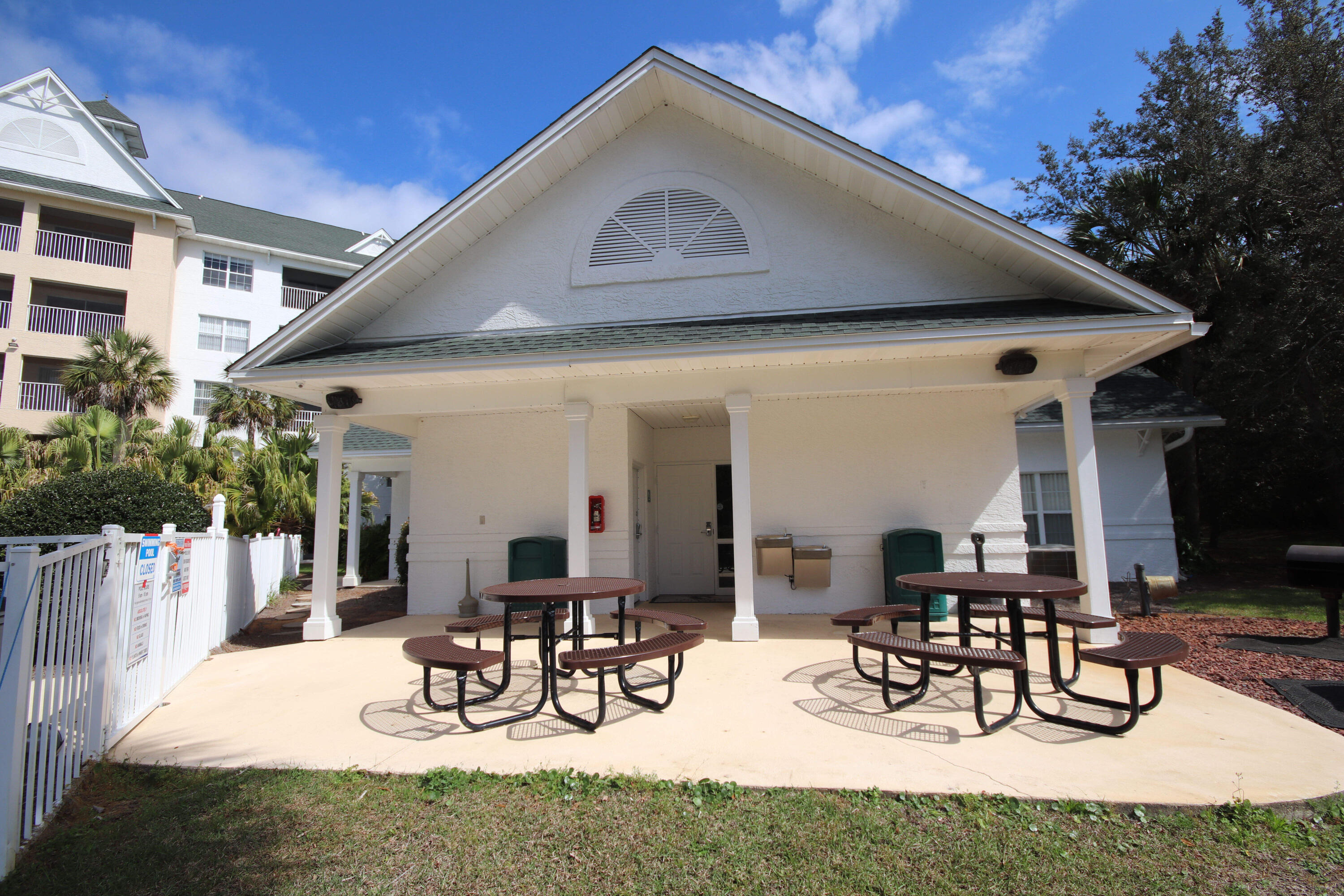 FLORIDA CLUB - Residential Lease