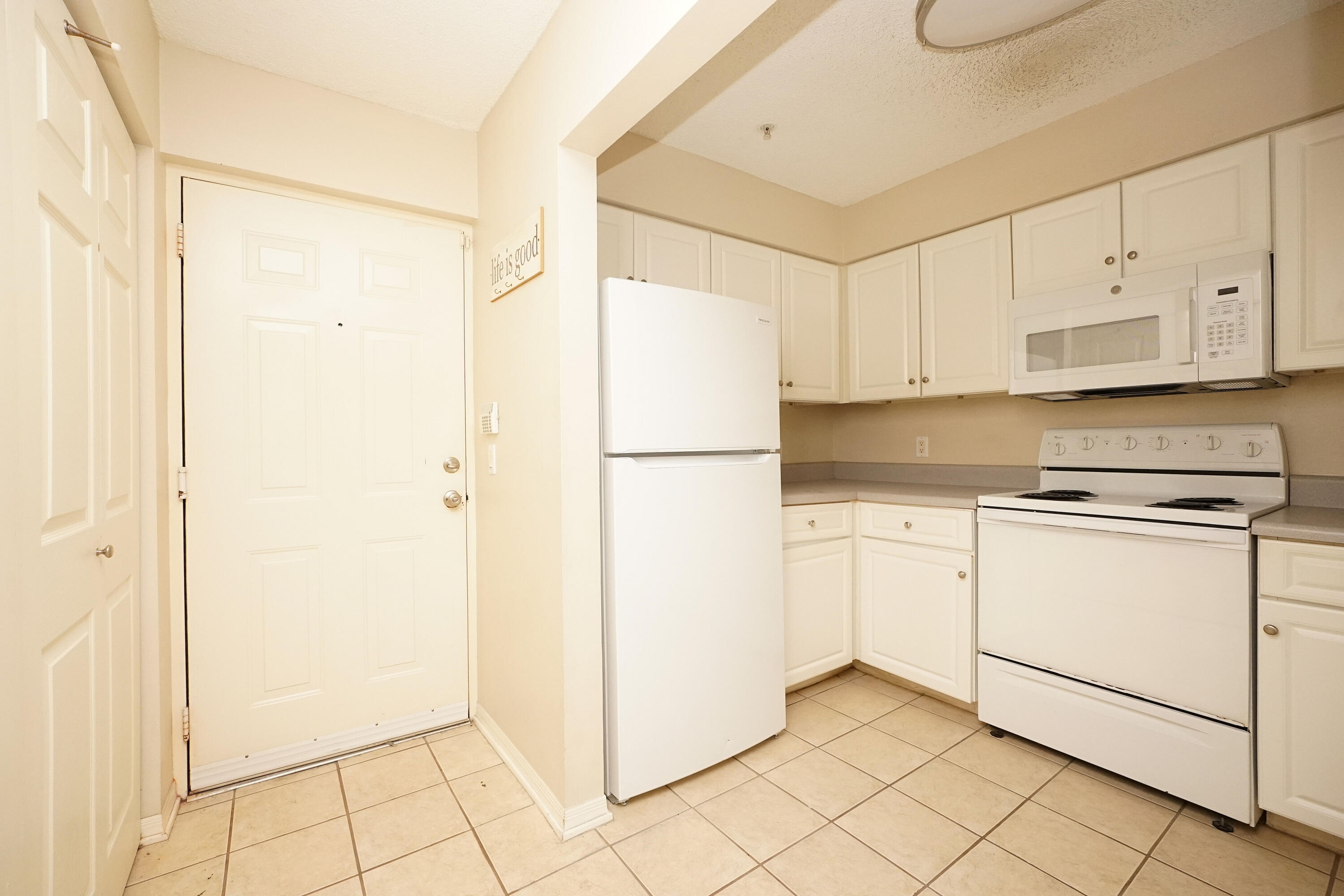 FLORIDA CLUB - Residential Lease