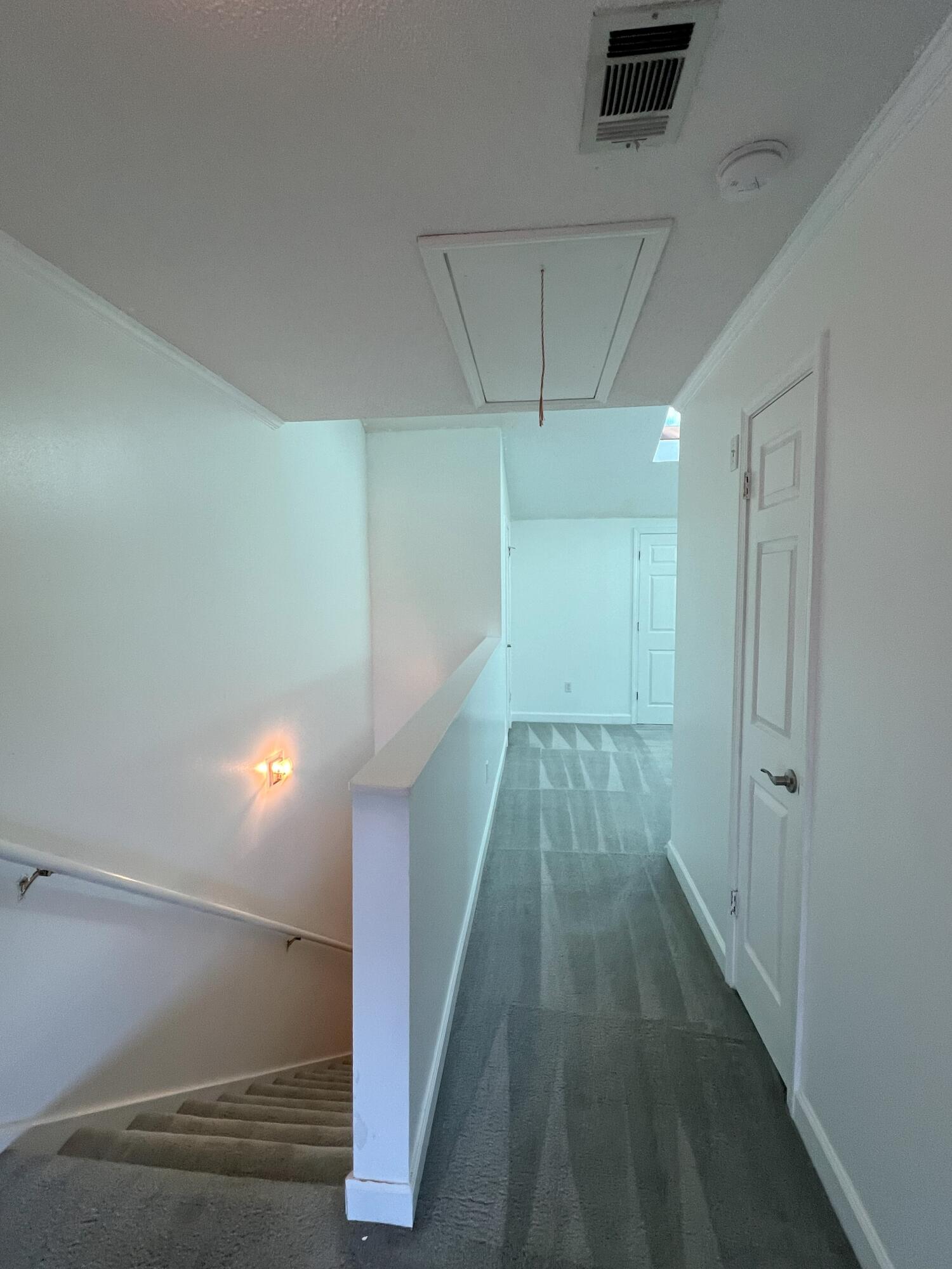 LAKESIDE VILLAGE - Residential Lease