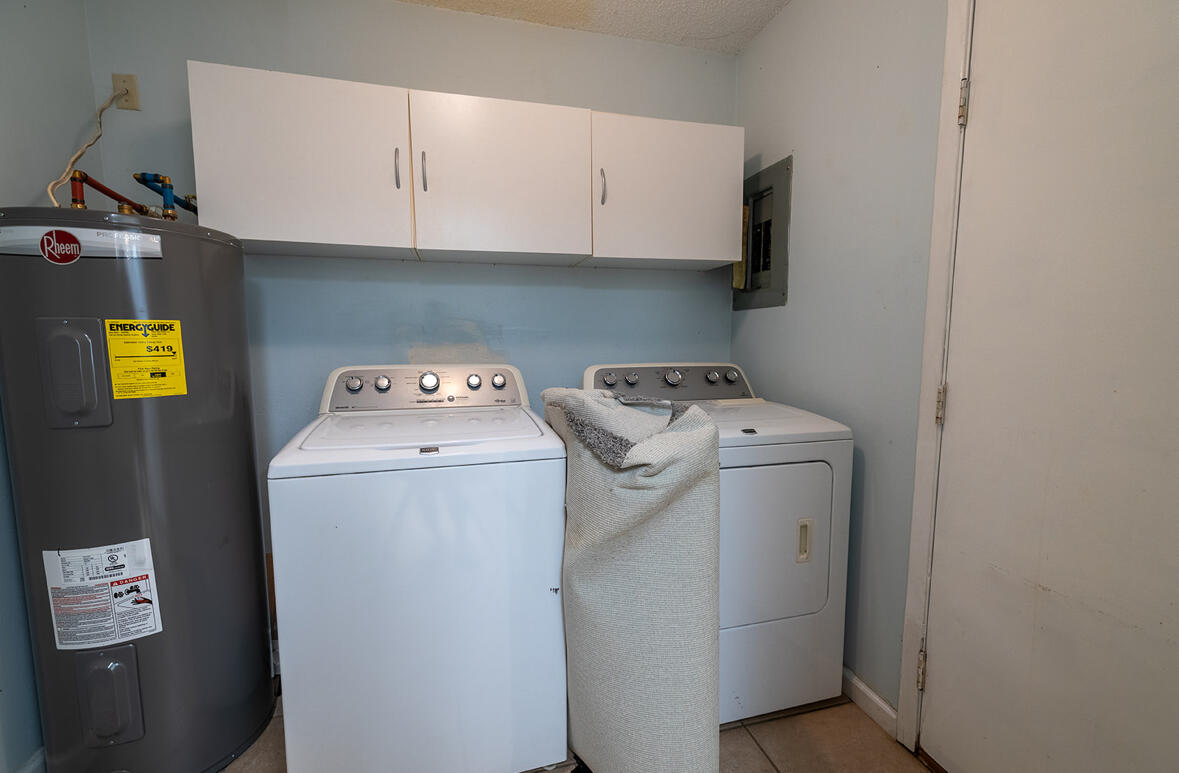 VALPARAISO PINECREST 1 - Residential Lease