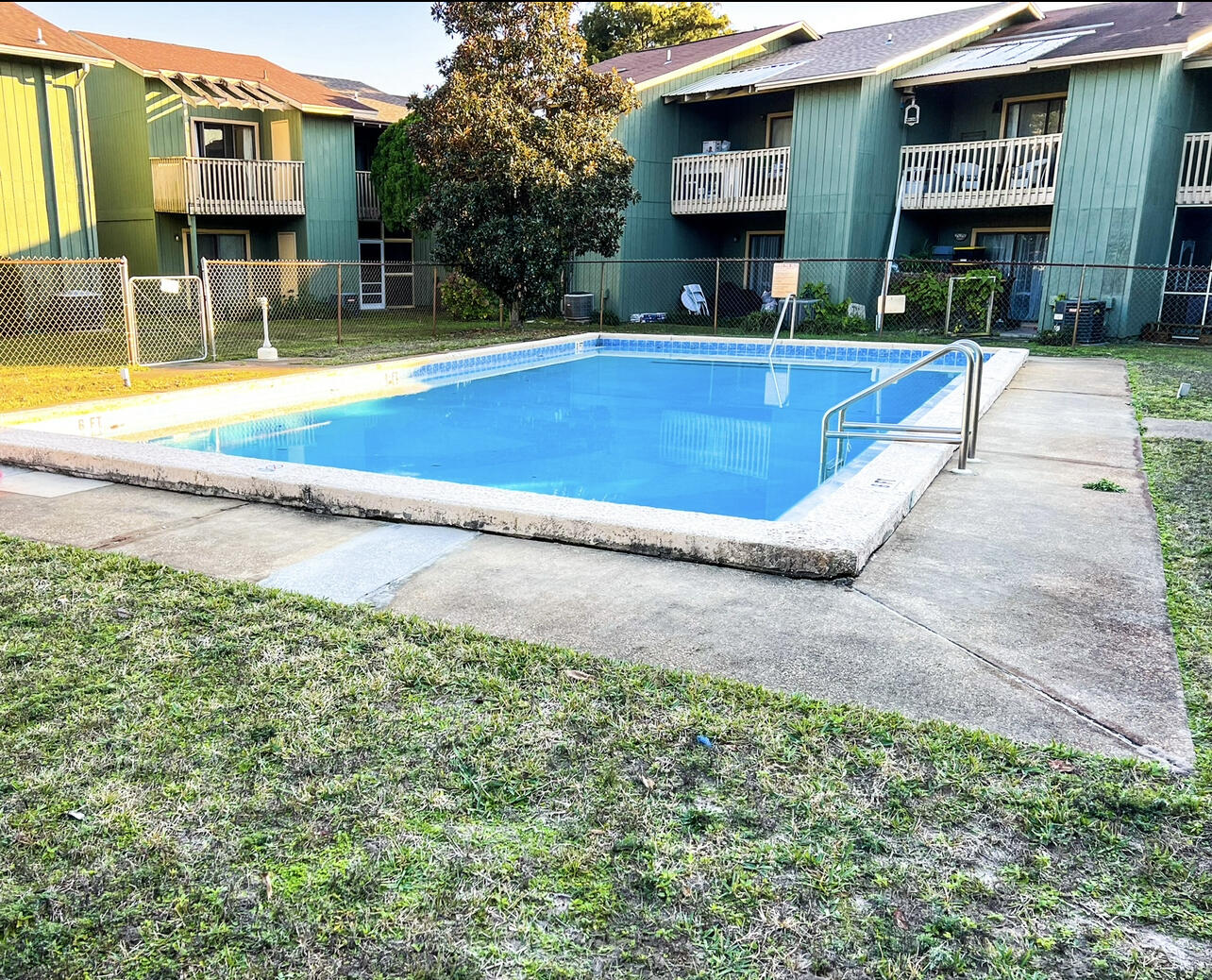 BIENVILLE SQUARE T/H - Residential