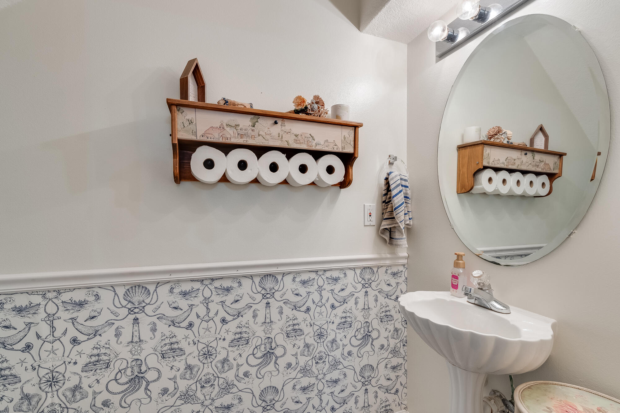 PELICAN PLACE T/H EAST - Residential