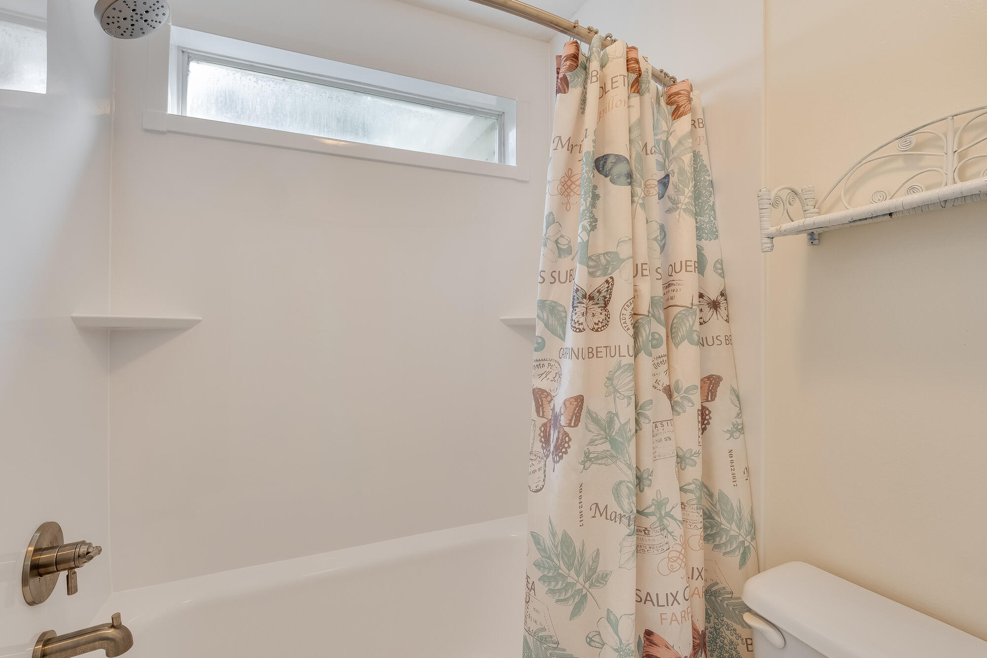 PELICAN PLACE T/H EAST - Residential