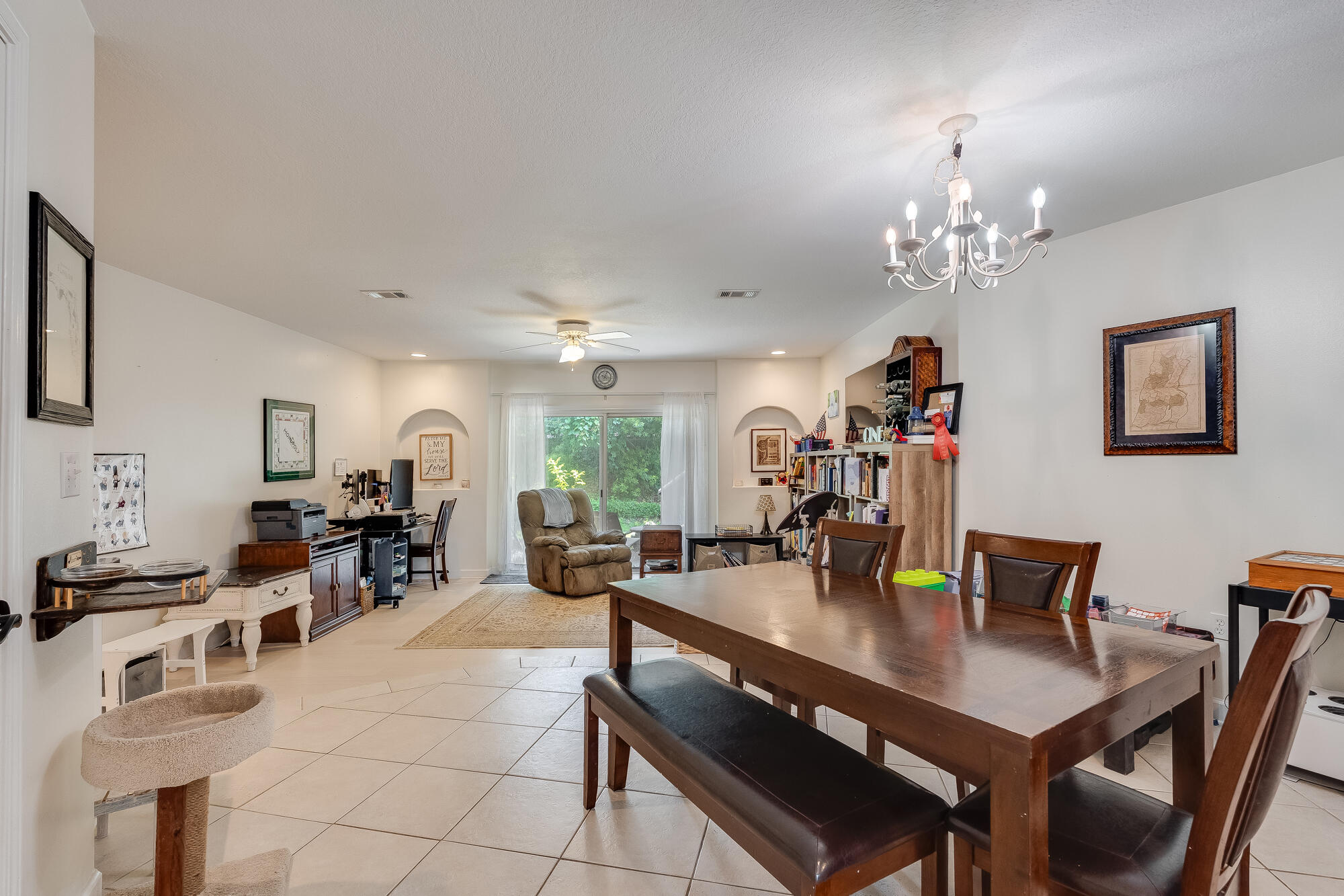 PELICAN PLACE T/H EAST - Residential