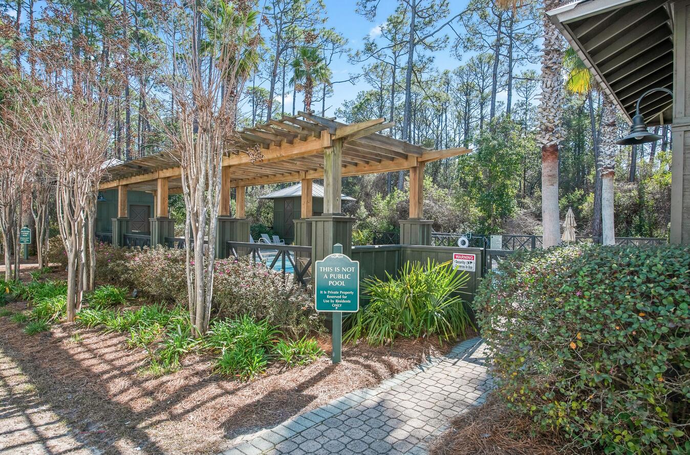 TREETOP - Residential
