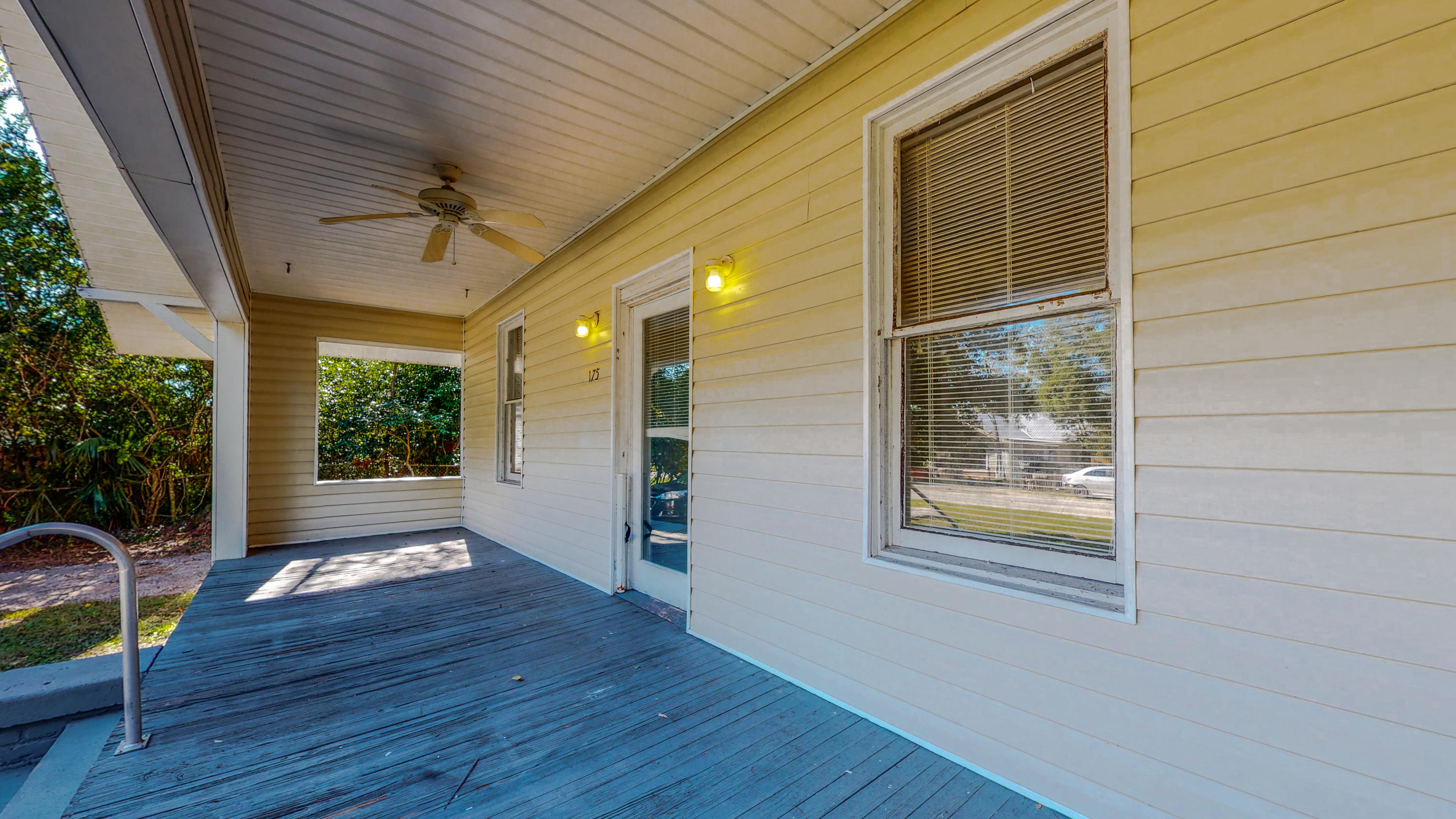 TOWN OF DEFUNIAK SPRINGS - Residential