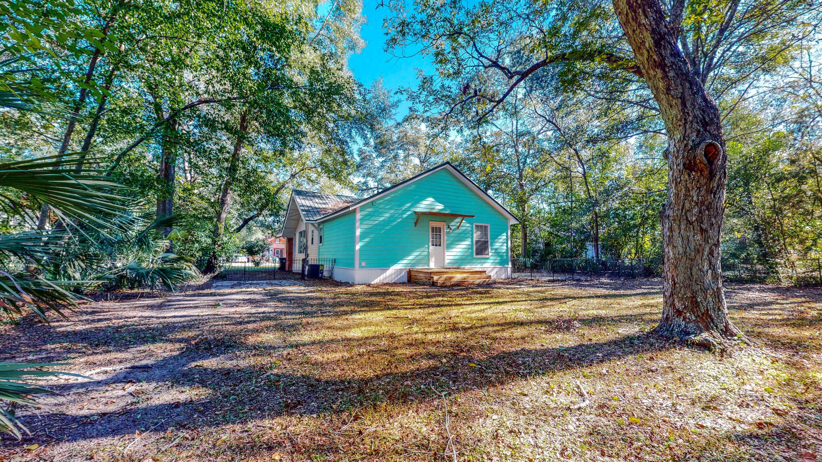 TOWN OF DEFUNIAK SPRINGS - Residential