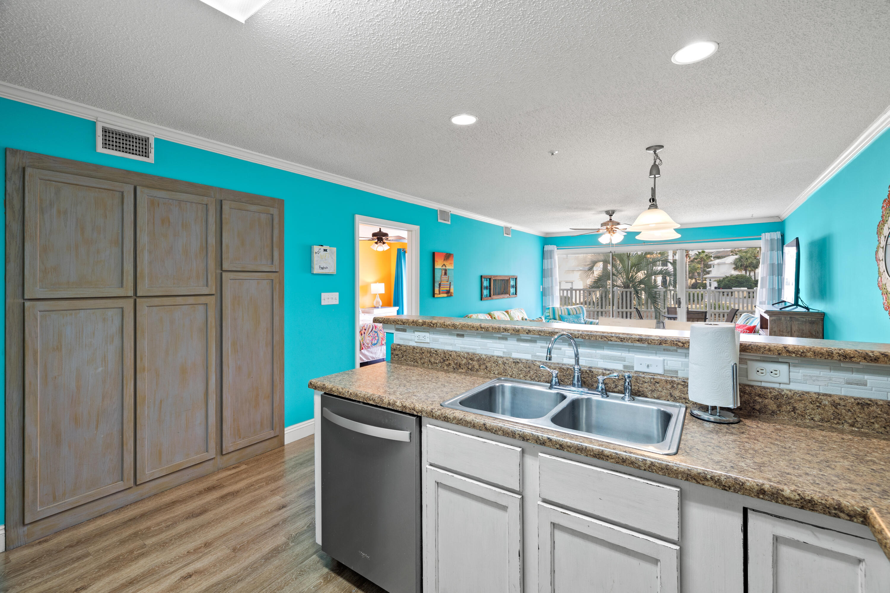 MARAVILLA CONDO 1 - Residential