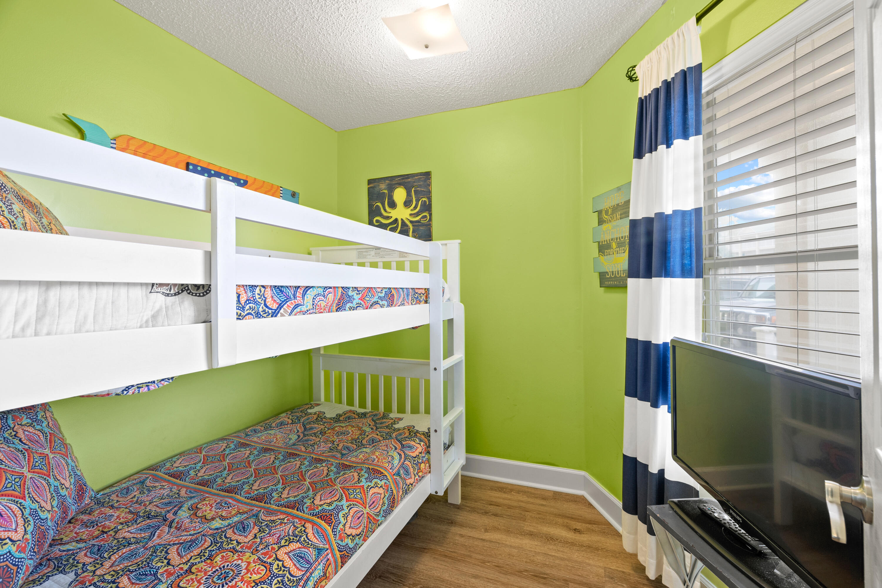 MARAVILLA CONDO 1 - Residential