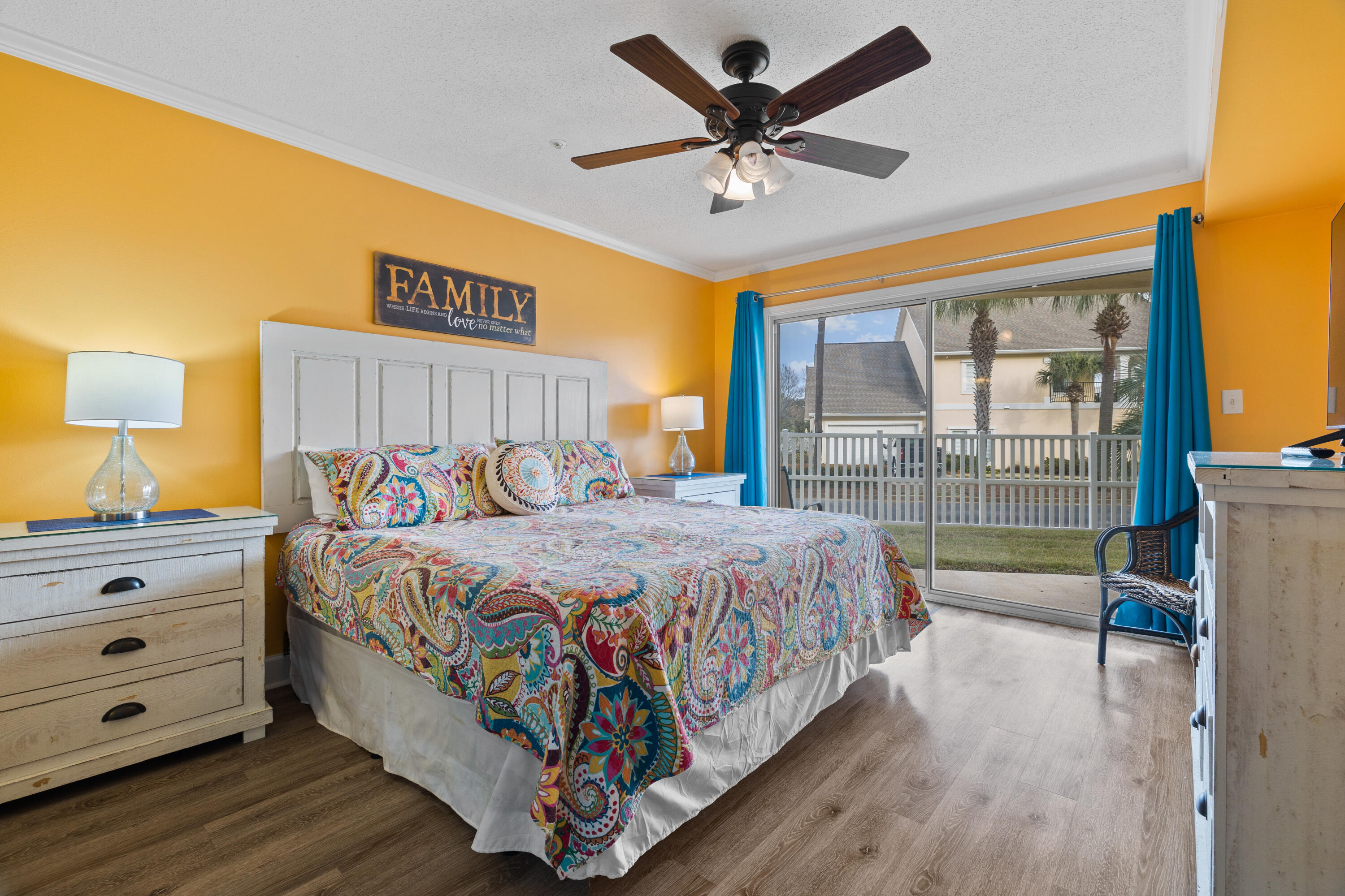 MARAVILLA CONDO 1 - Residential