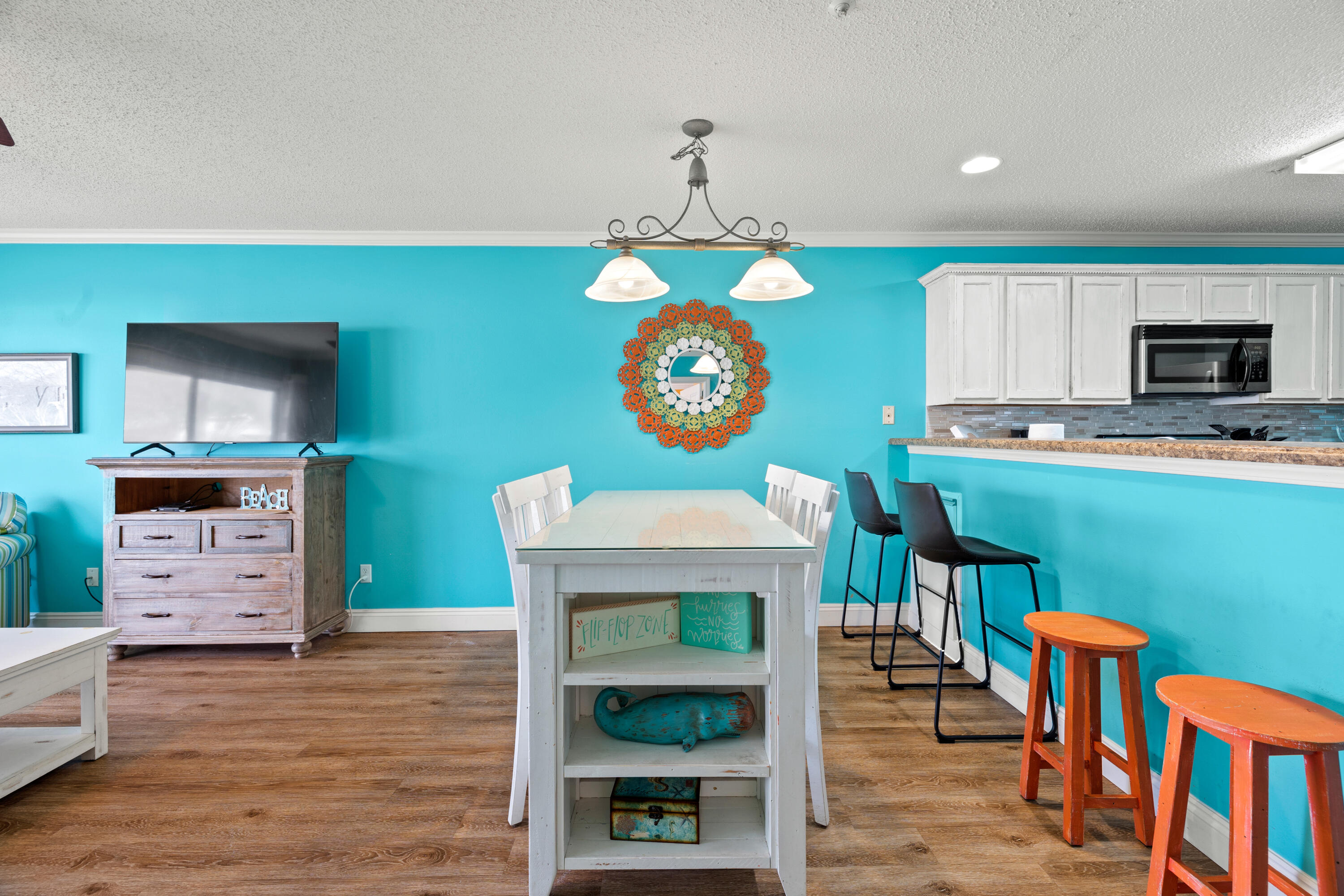 MARAVILLA CONDO 1 - Residential