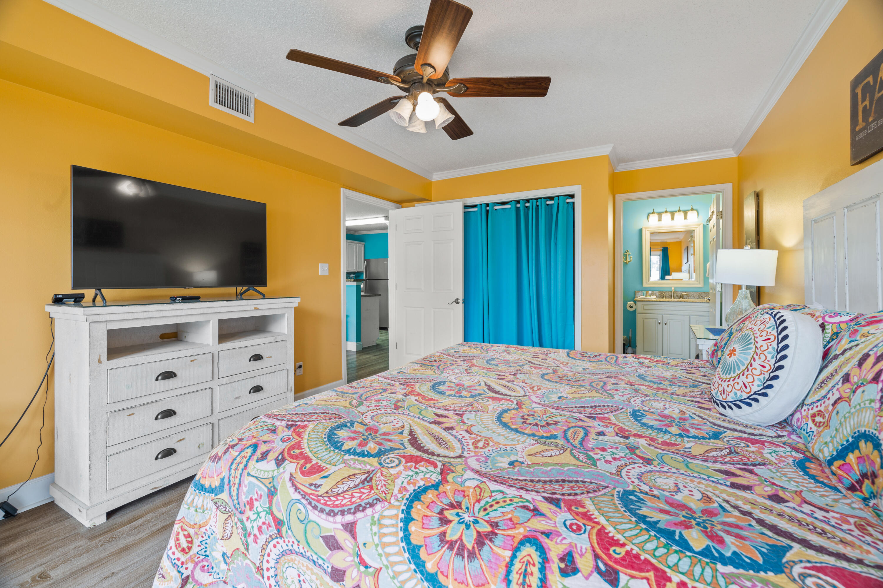 MARAVILLA CONDO 1 - Residential