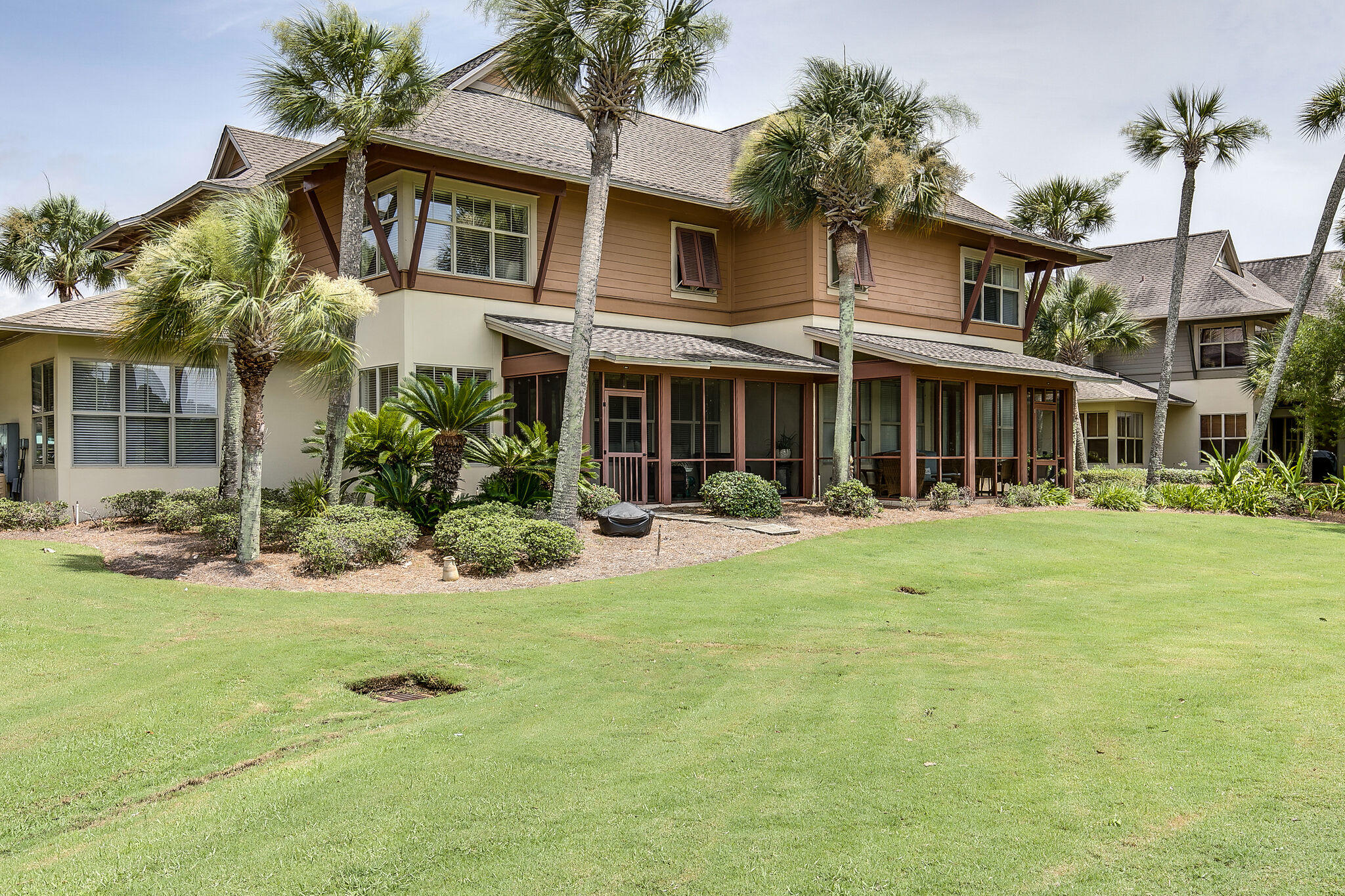 MAGNOLIA BAY - Residential