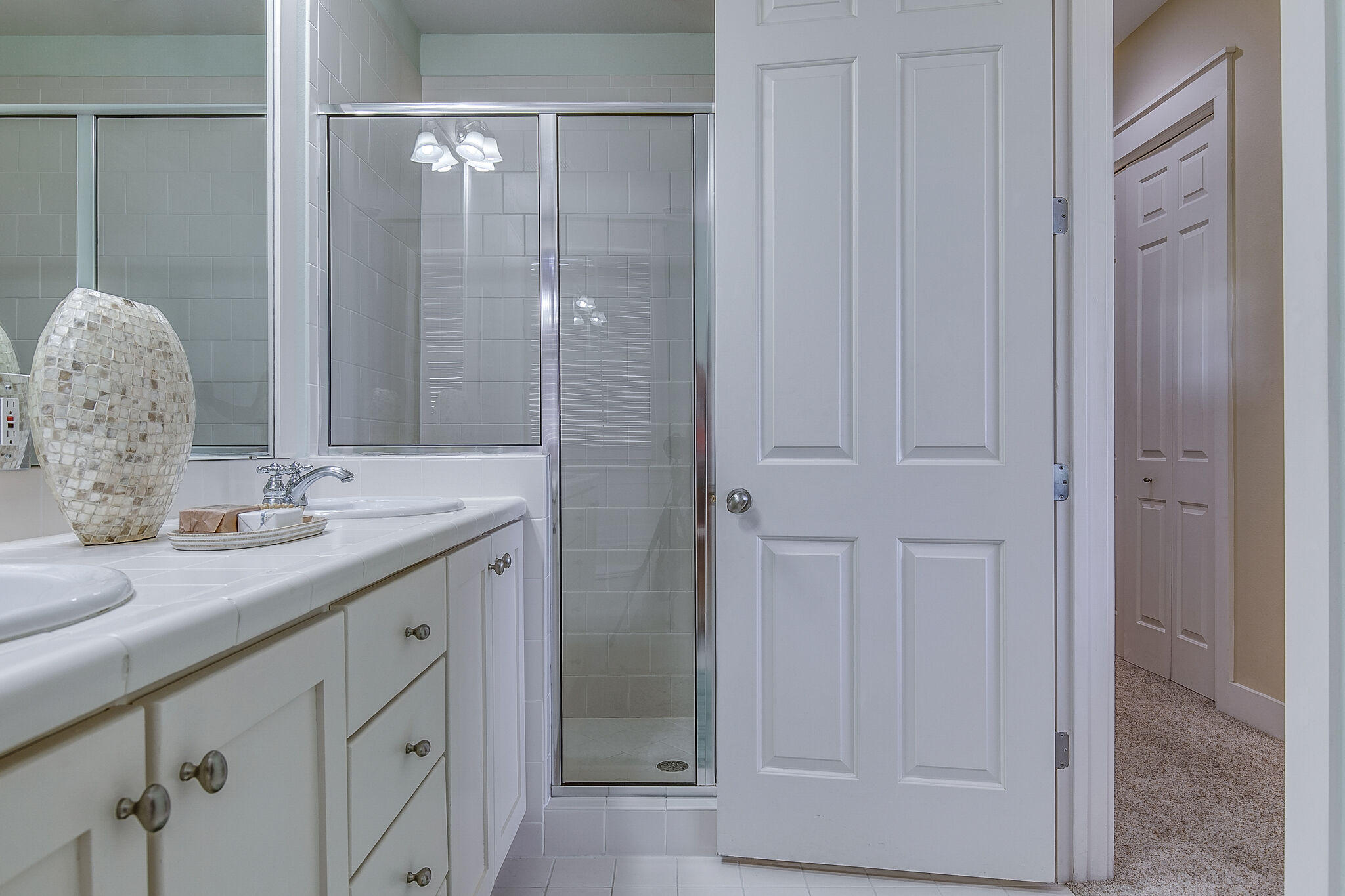 MAGNOLIA BAY - Residential