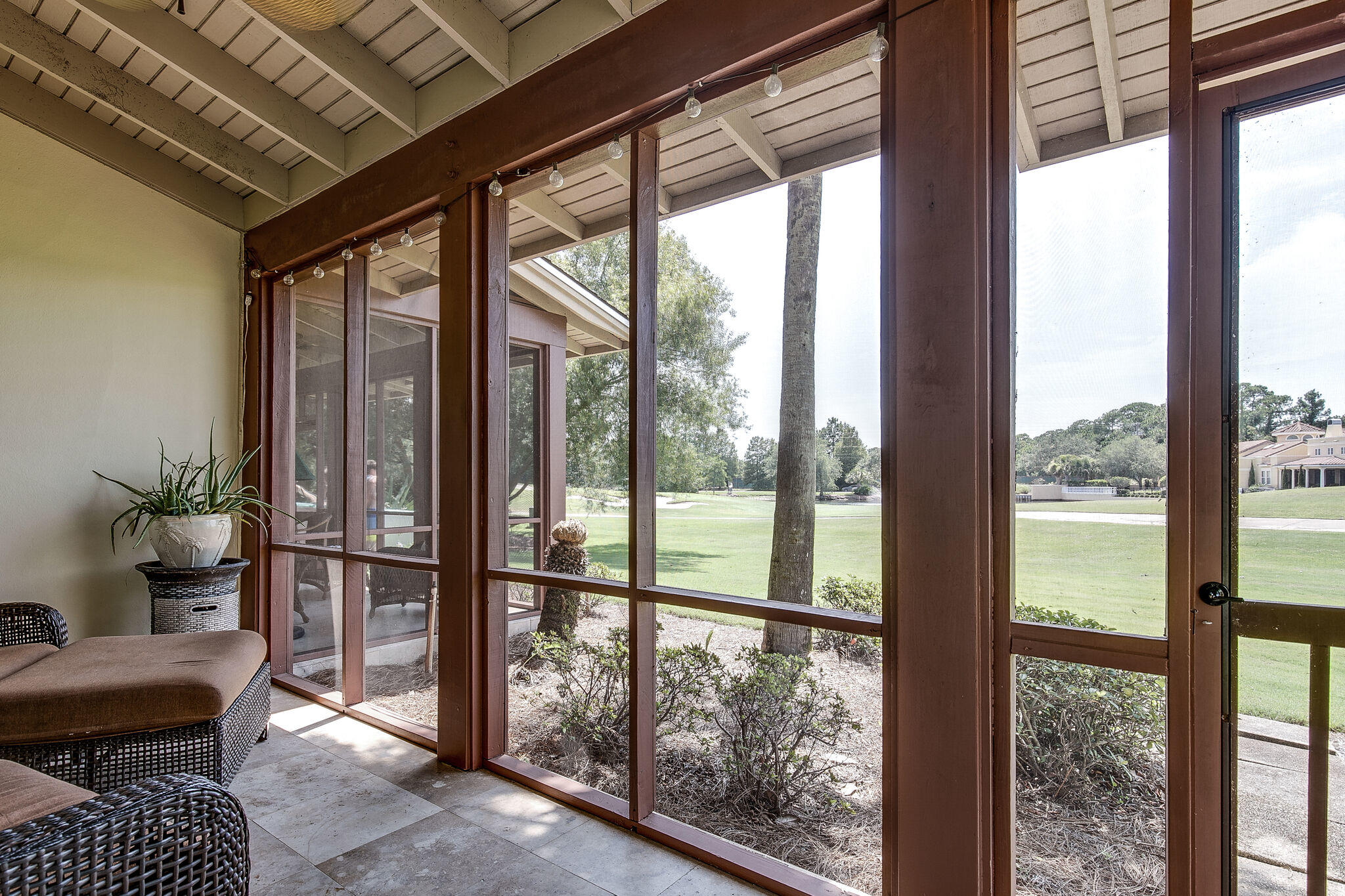 MAGNOLIA BAY - Residential