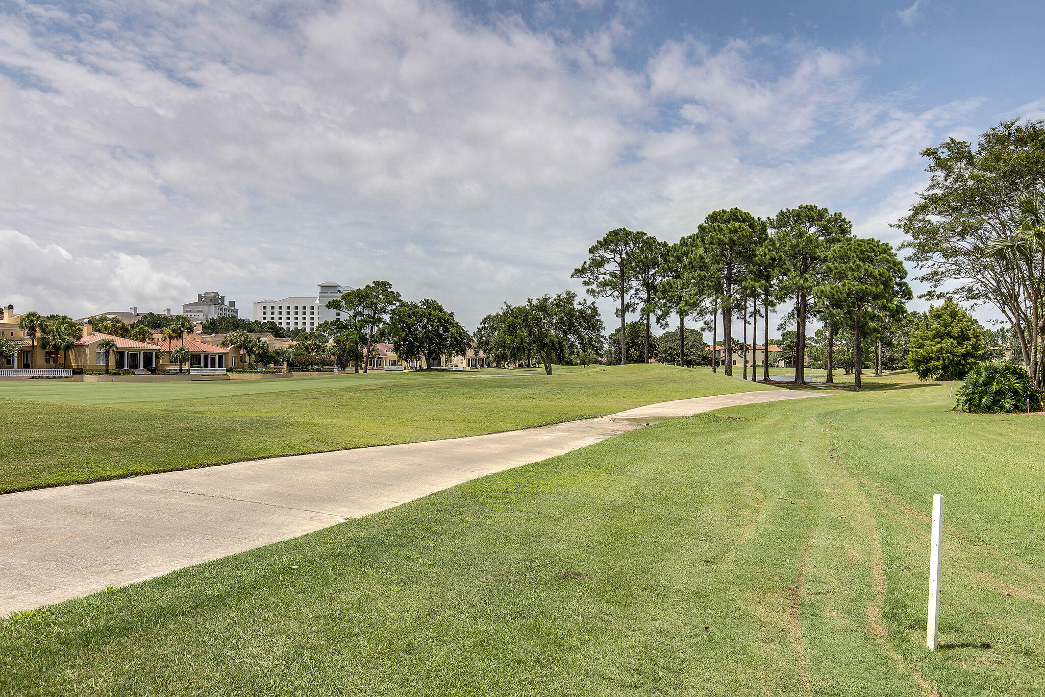 MAGNOLIA BAY - Residential