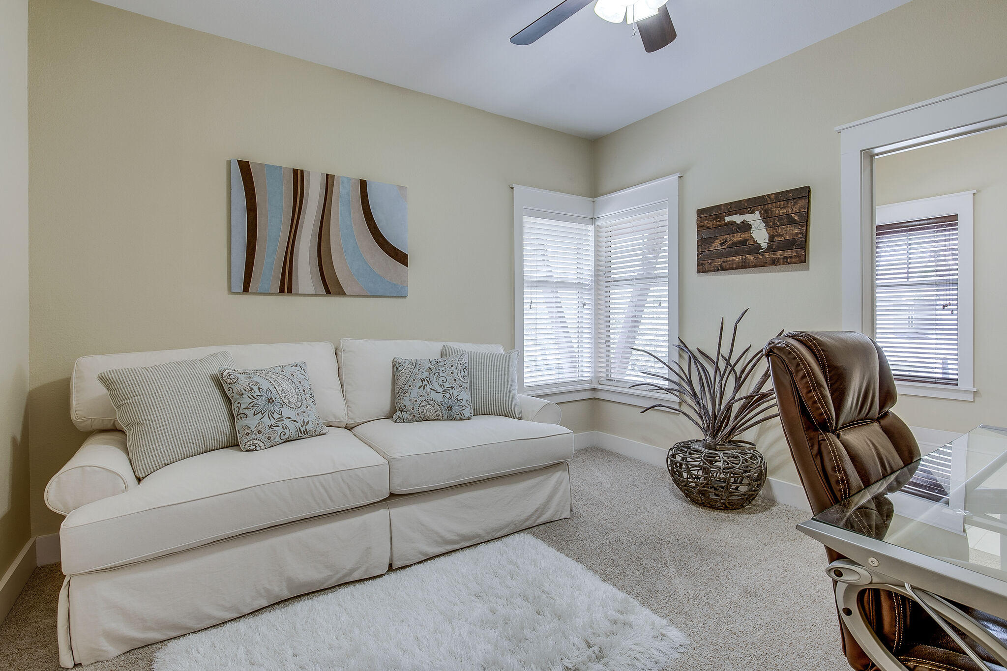 MAGNOLIA BAY - Residential