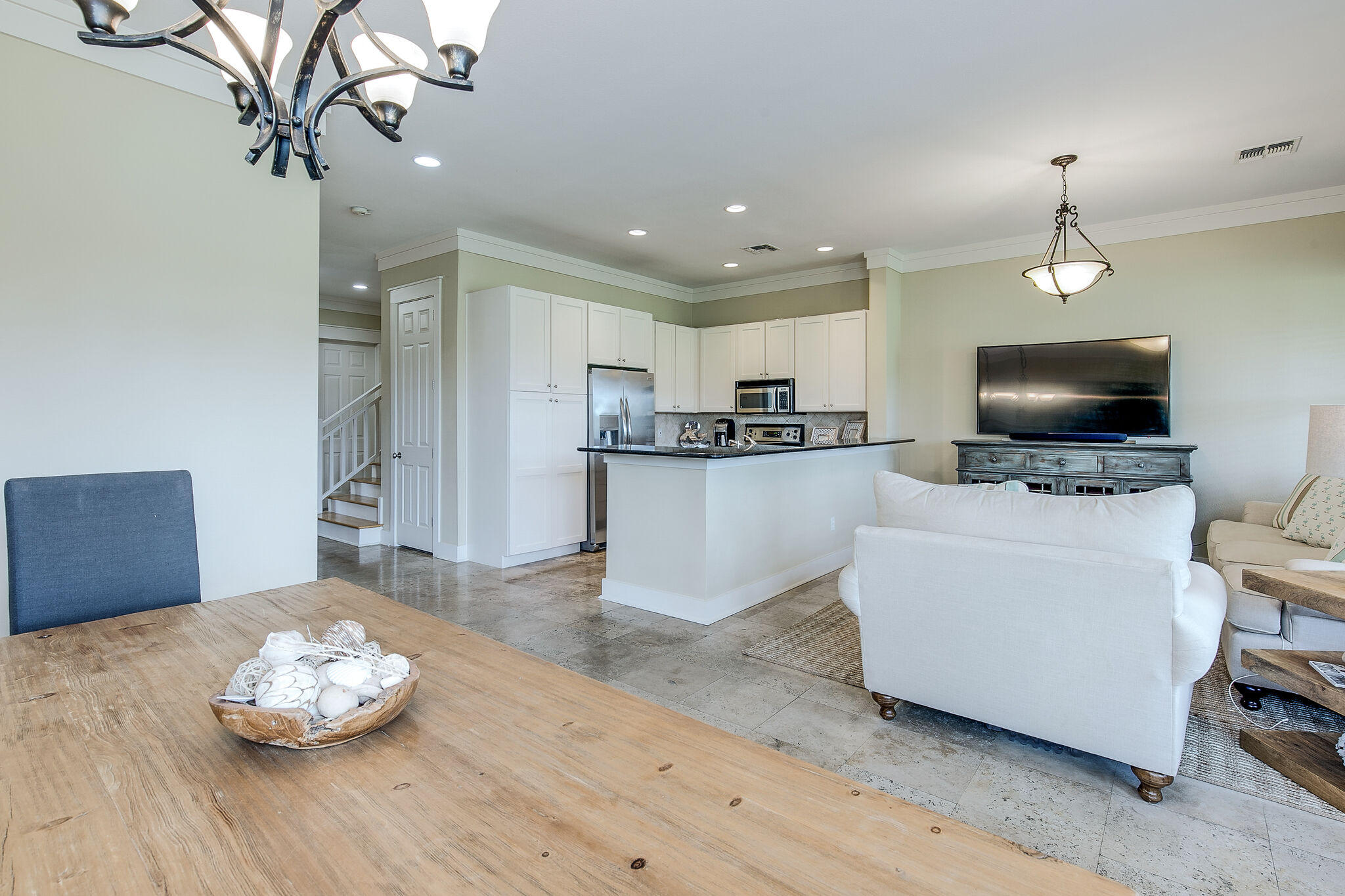 MAGNOLIA BAY - Residential