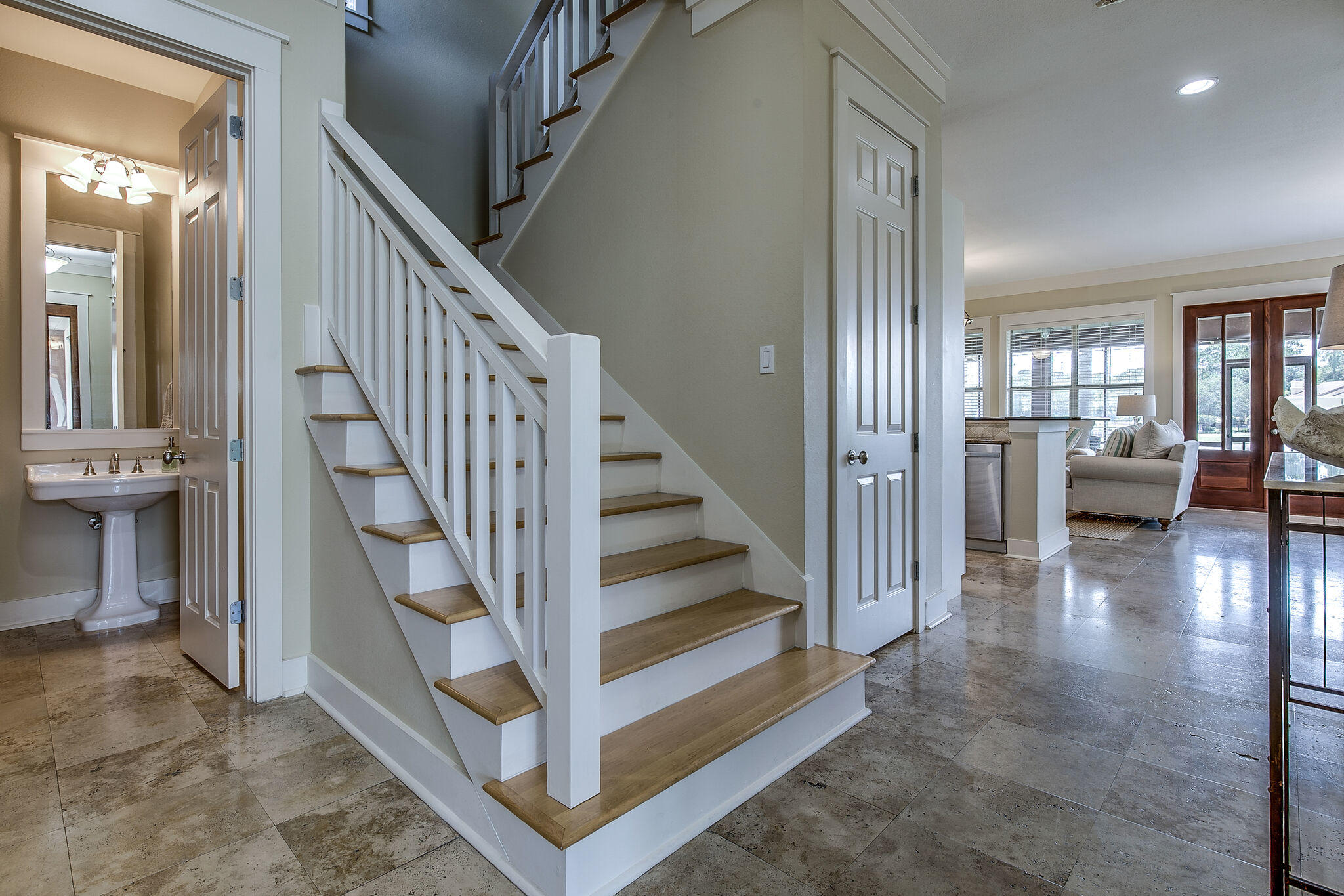 MAGNOLIA BAY - Residential