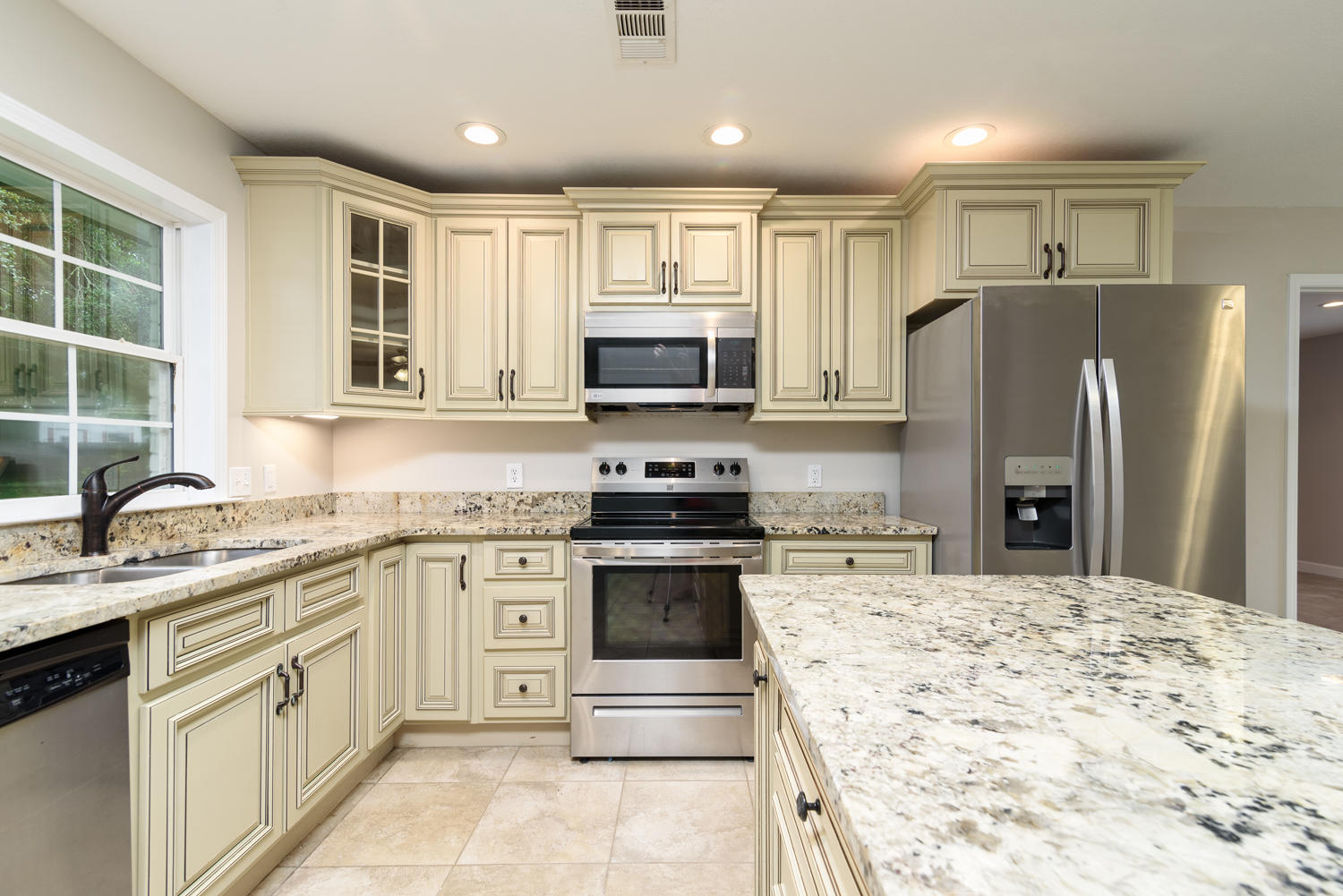 CAROL ANNE MANOR 1ST ADDN - Residential