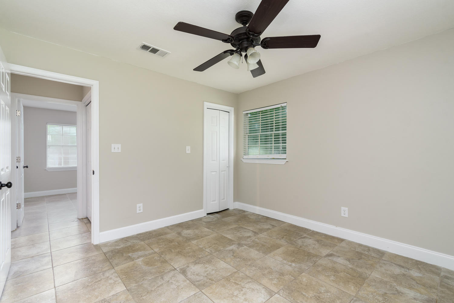 CAROL ANNE MANOR 1ST ADDN - Residential