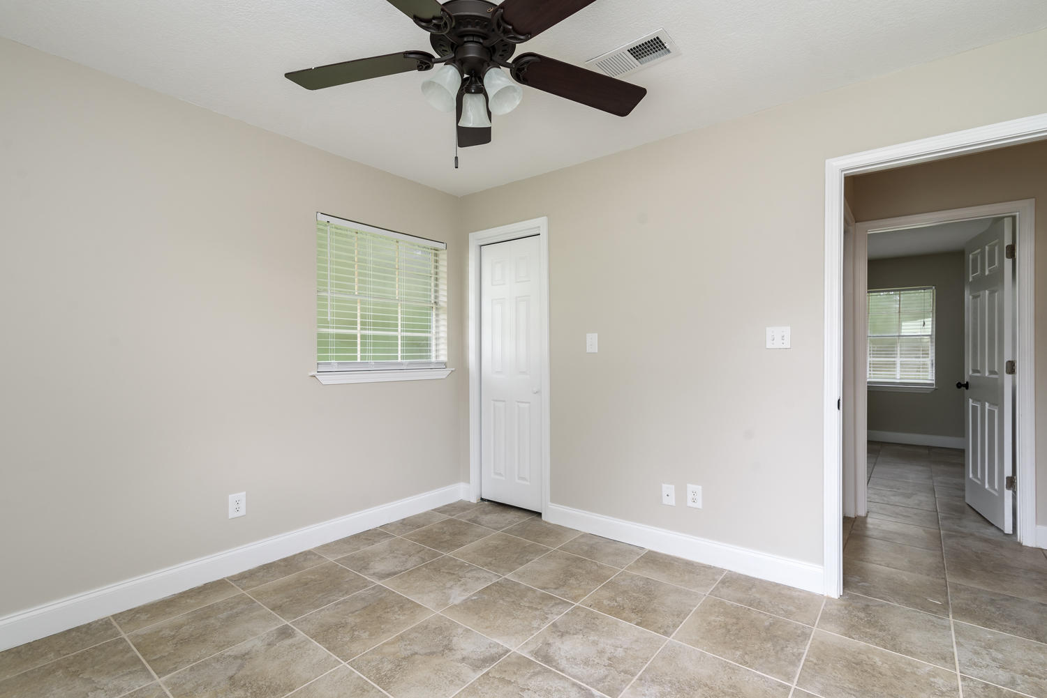 CAROL ANNE MANOR 1ST ADDN - Residential