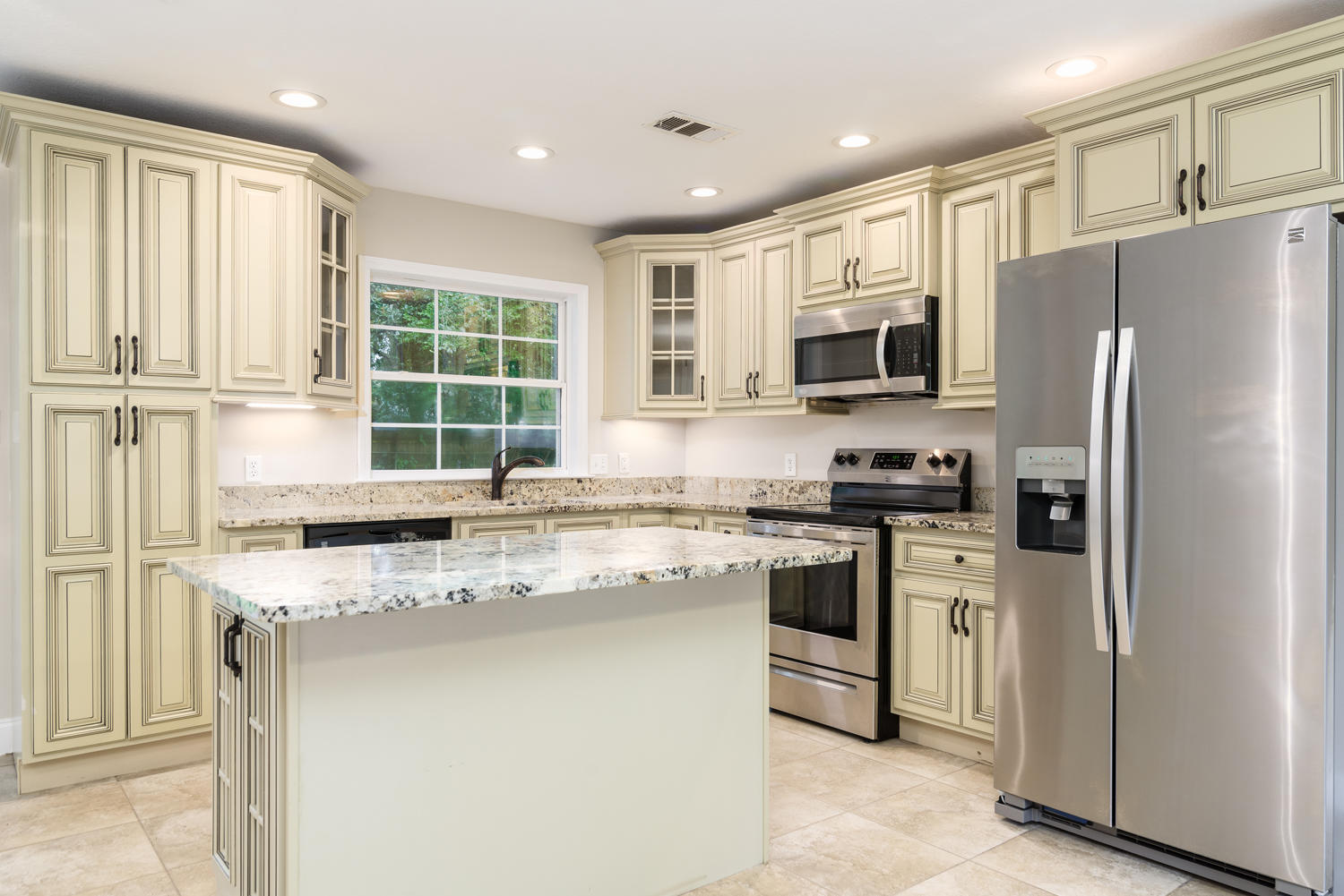 CAROL ANNE MANOR 1ST ADDN - Residential