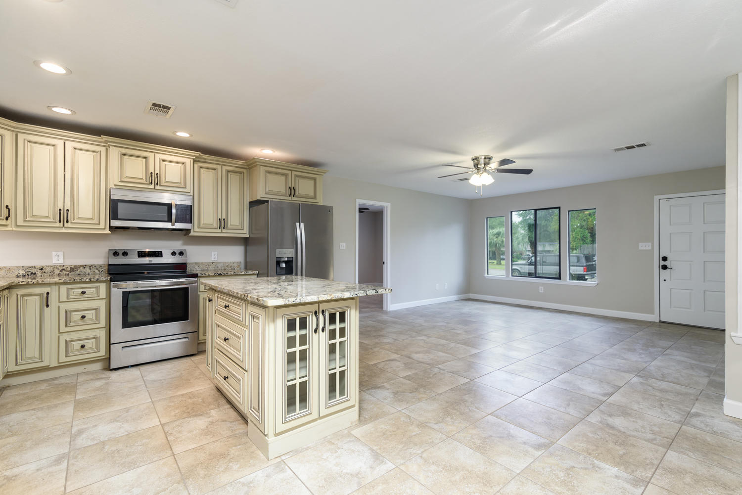 CAROL ANNE MANOR 1ST ADDN - Residential