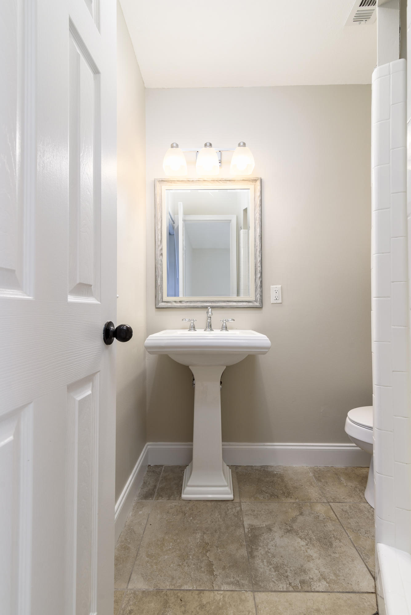 CAROL ANNE MANOR 1ST ADDN - Residential