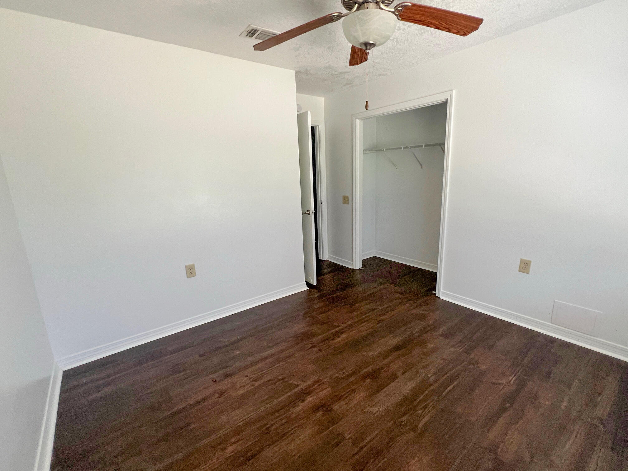 LIVE OAK - Residential