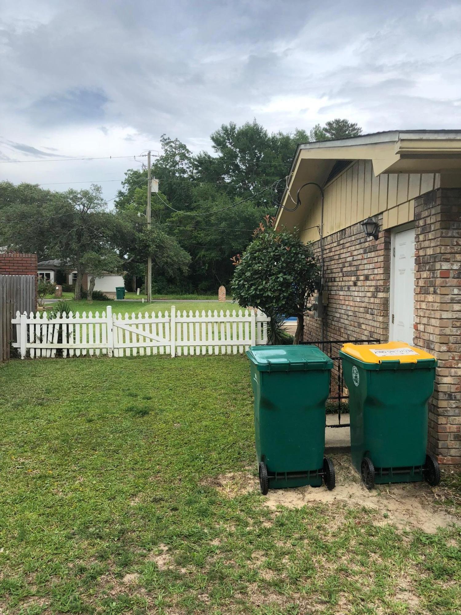 LAKE LORRAINE ESTATES 1 - Residential