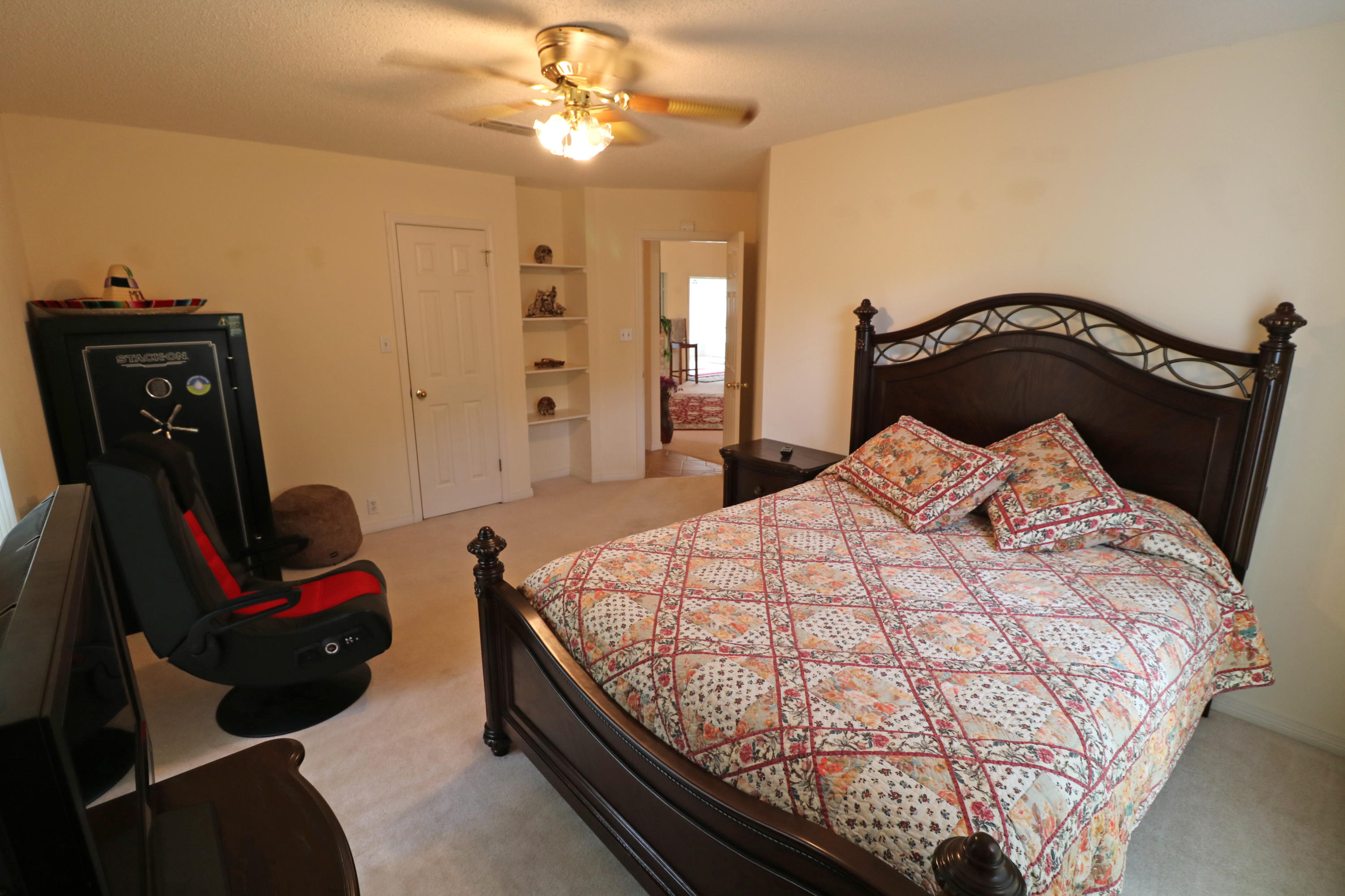 MARINERS COVE - Residential