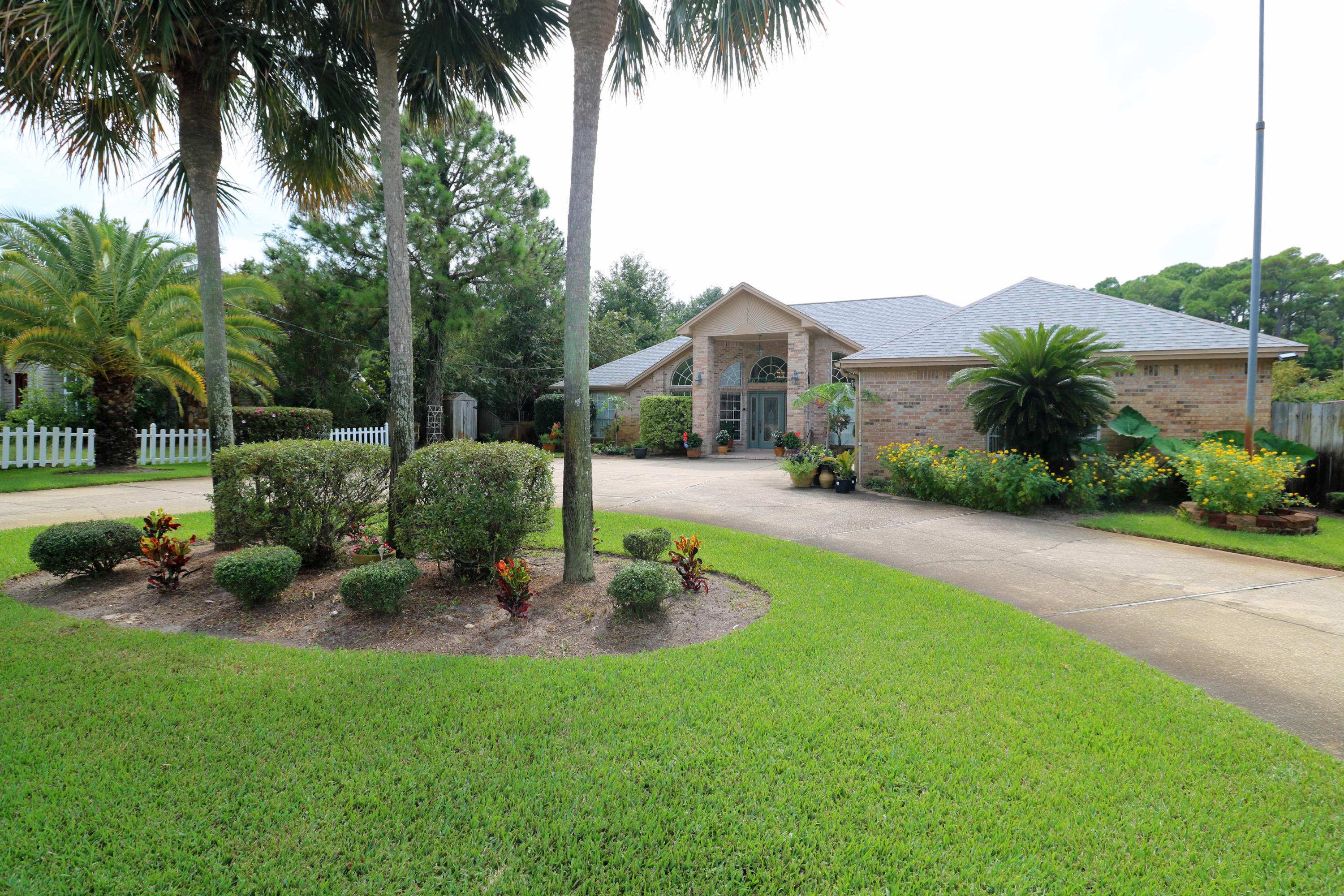 MARINERS COVE - Residential