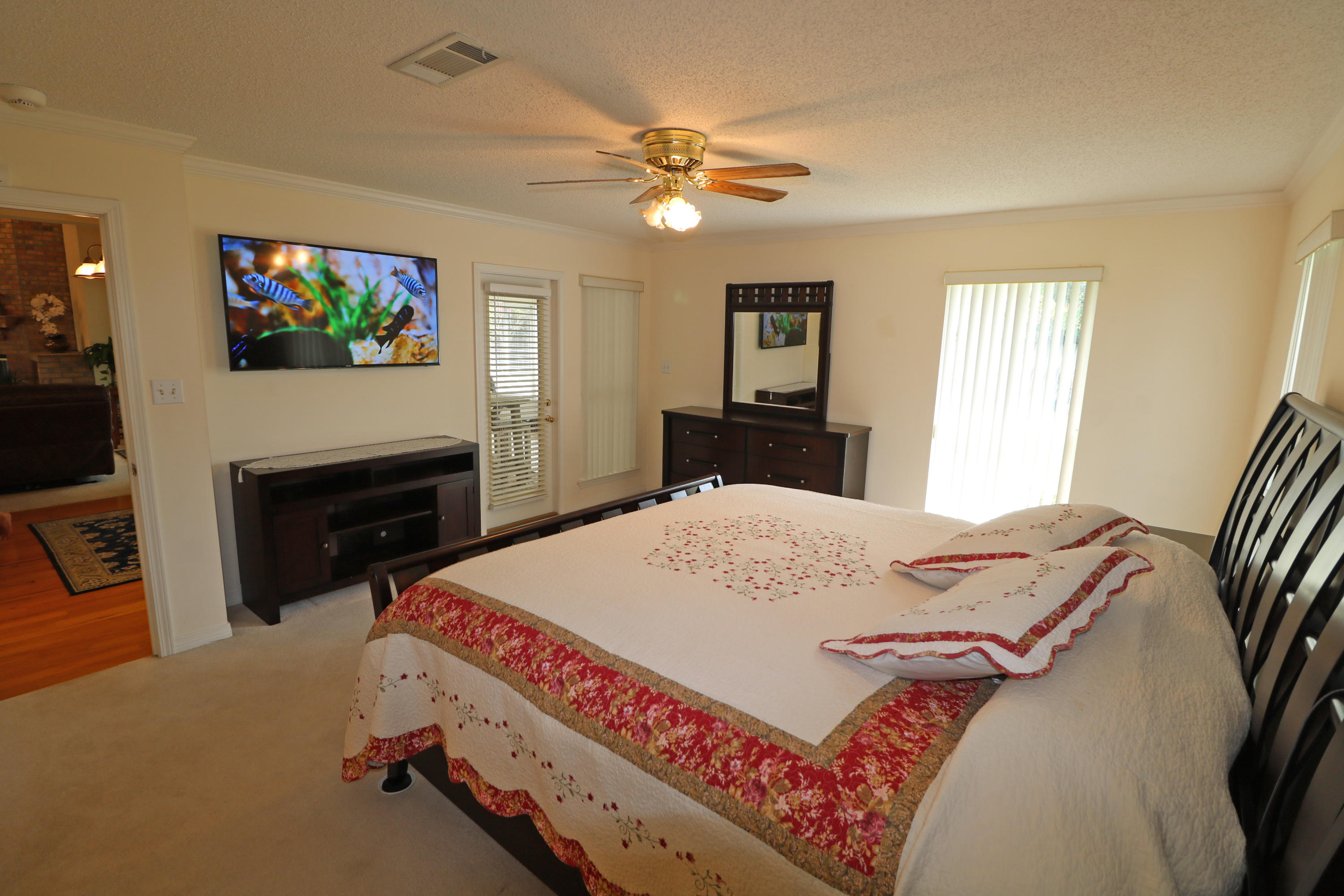 MARINERS COVE - Residential