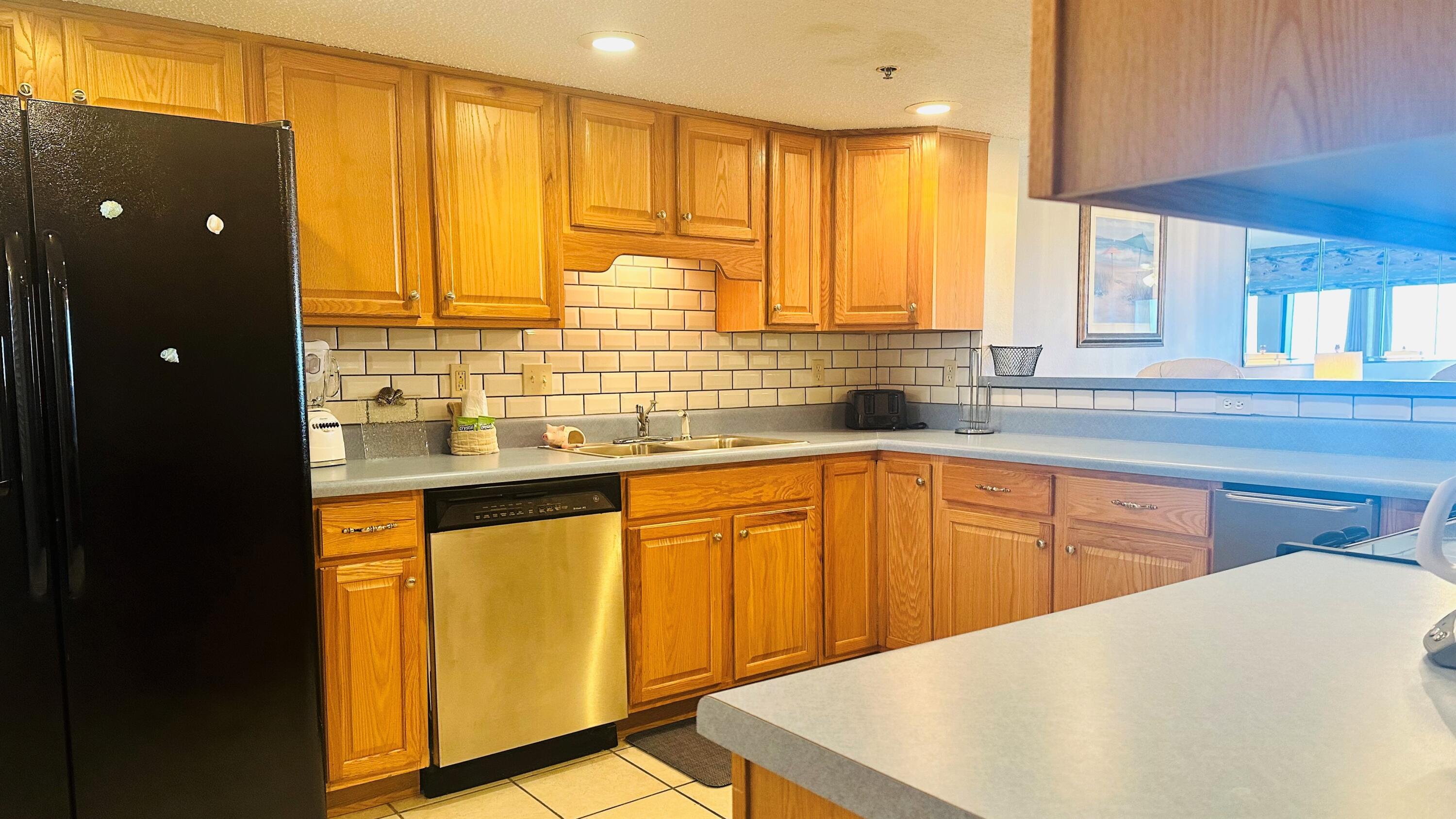SURF DWELLER CONDO - Residential
