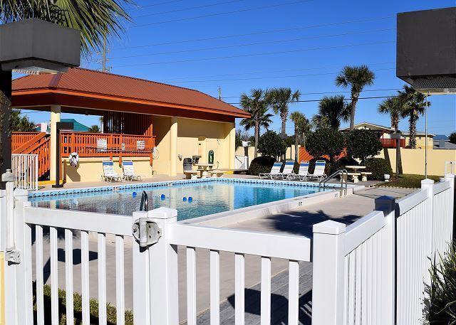 SURF DWELLER CONDO - Residential