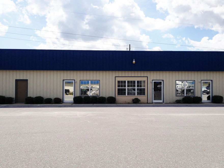Conveniently located South of I-10. 1225 square feet of Office and 975 square feet of warehouse space is available. Warehouse has roll-up door for easy access. This unit connects to Unit 705, if more office space is needed. The lease amount includes normal water usage, normal garbage pick-up and major repairs and maintenance of common areas, security lights and property taxes and insurance. Richey Developers will be the property manager of this property. Sample lease available upon request.
