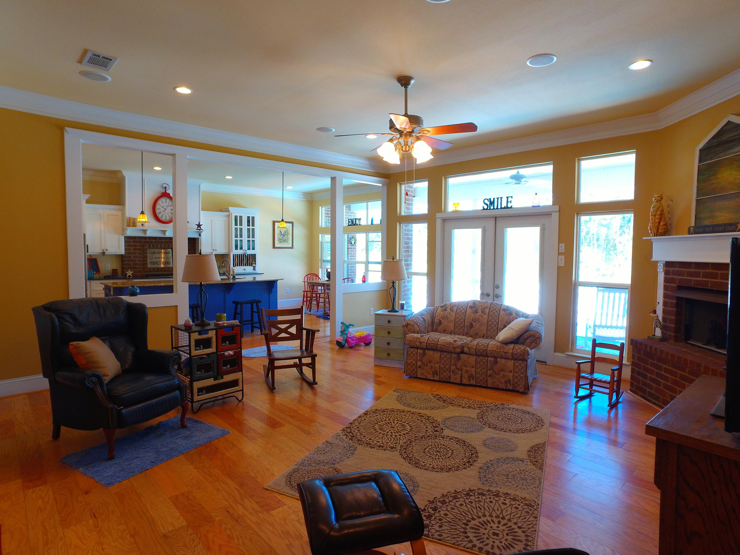 Country Club Estates - Residential