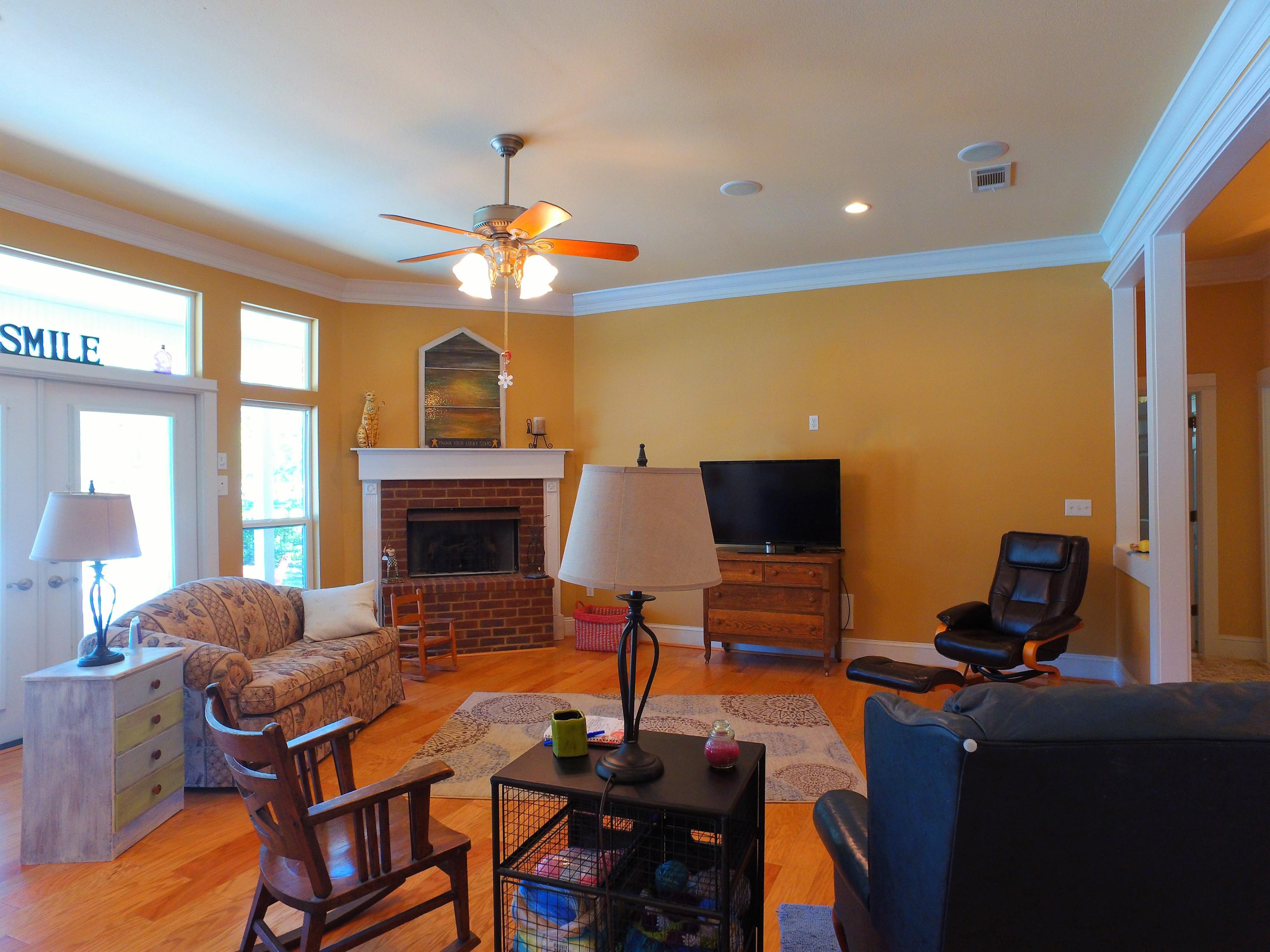 Country Club Estates - Residential